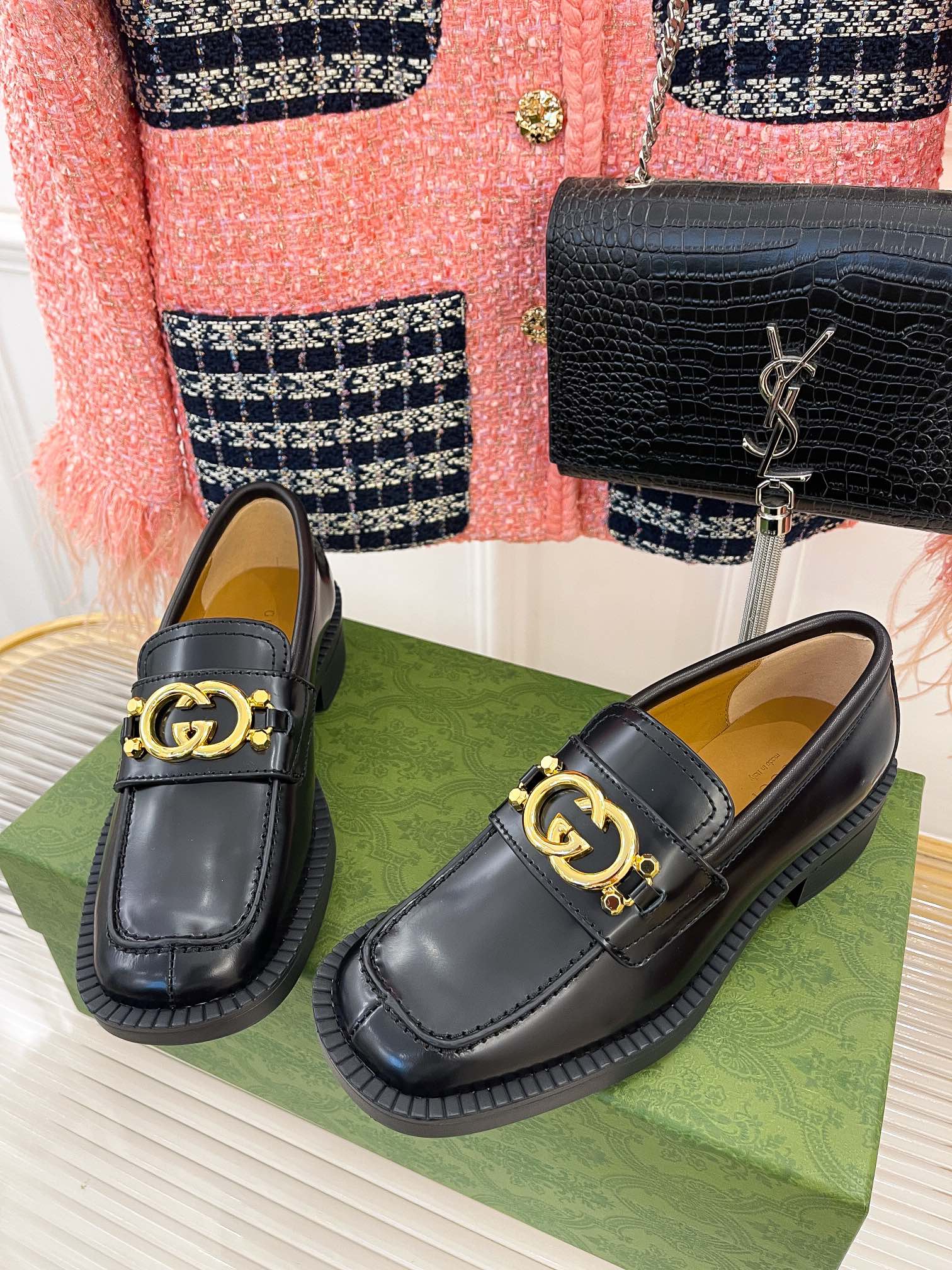 Gucci - Ретро-туфли в стиле афро