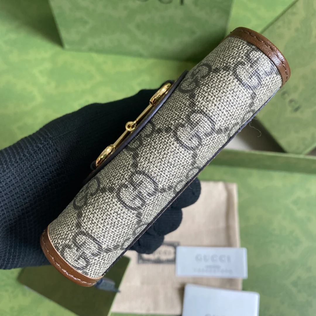 Gucci 新款拉链短夹