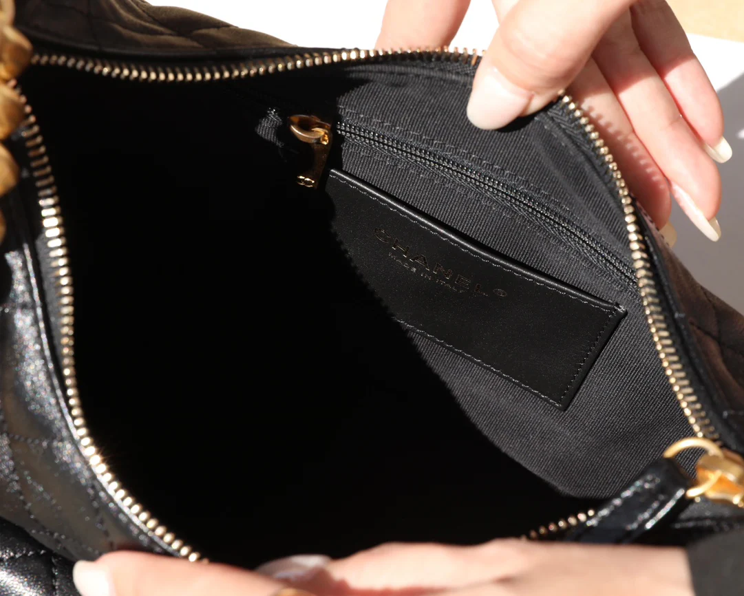 Сумка-хобо Chanel 25c, маленькая, черная, для хобби.