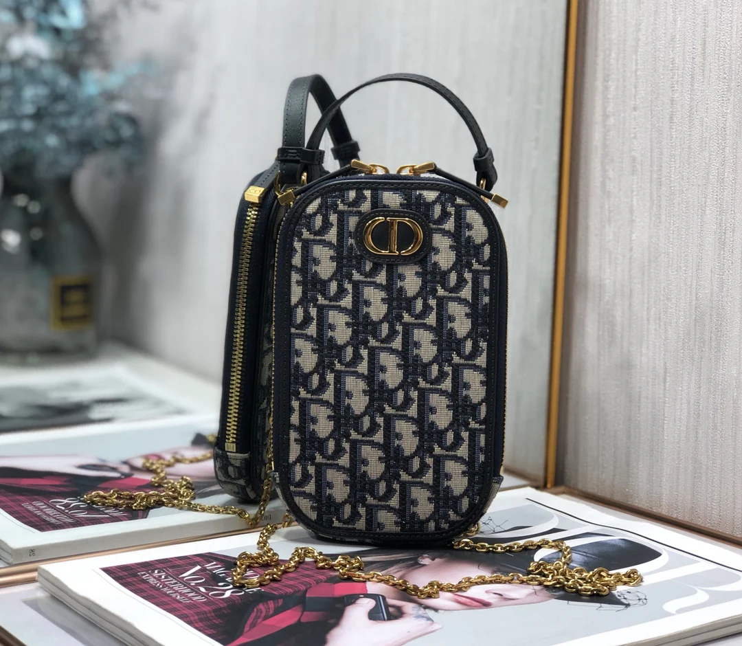 Dior 30 Montaigne 手机包
