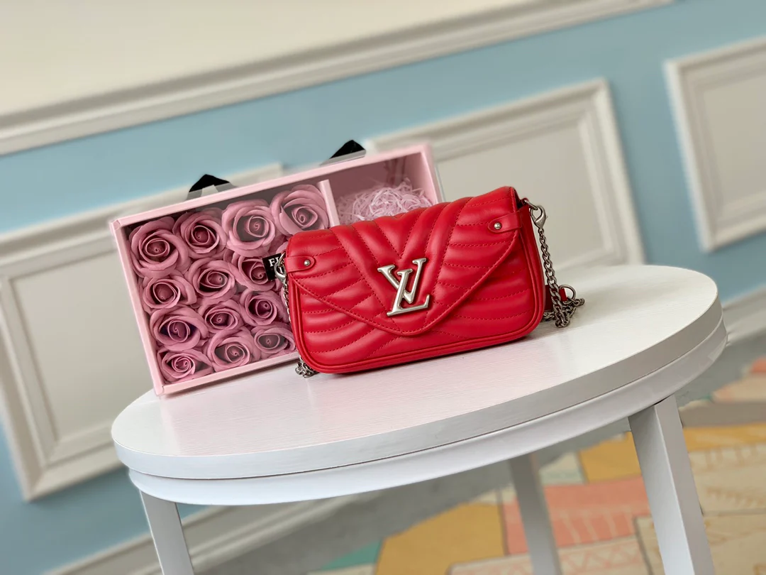 m63956-LV-new-wave-chain bag