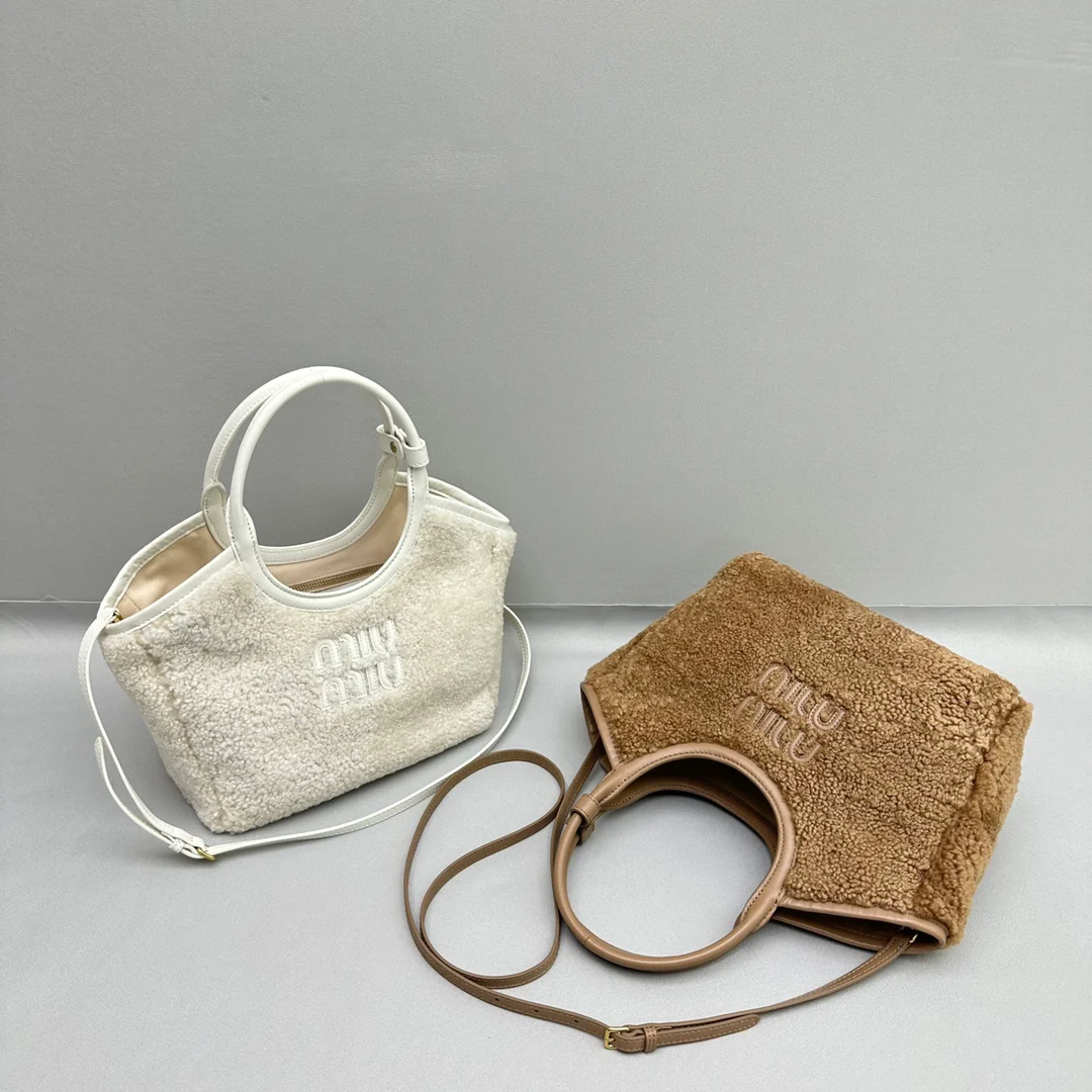 Сумка-тоут Miu Miu Ivy — сравнительные изображения