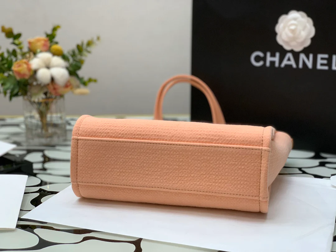 Пляжная сумка Chanel из коллекции осень/зима 2022 — розовая — маленькая