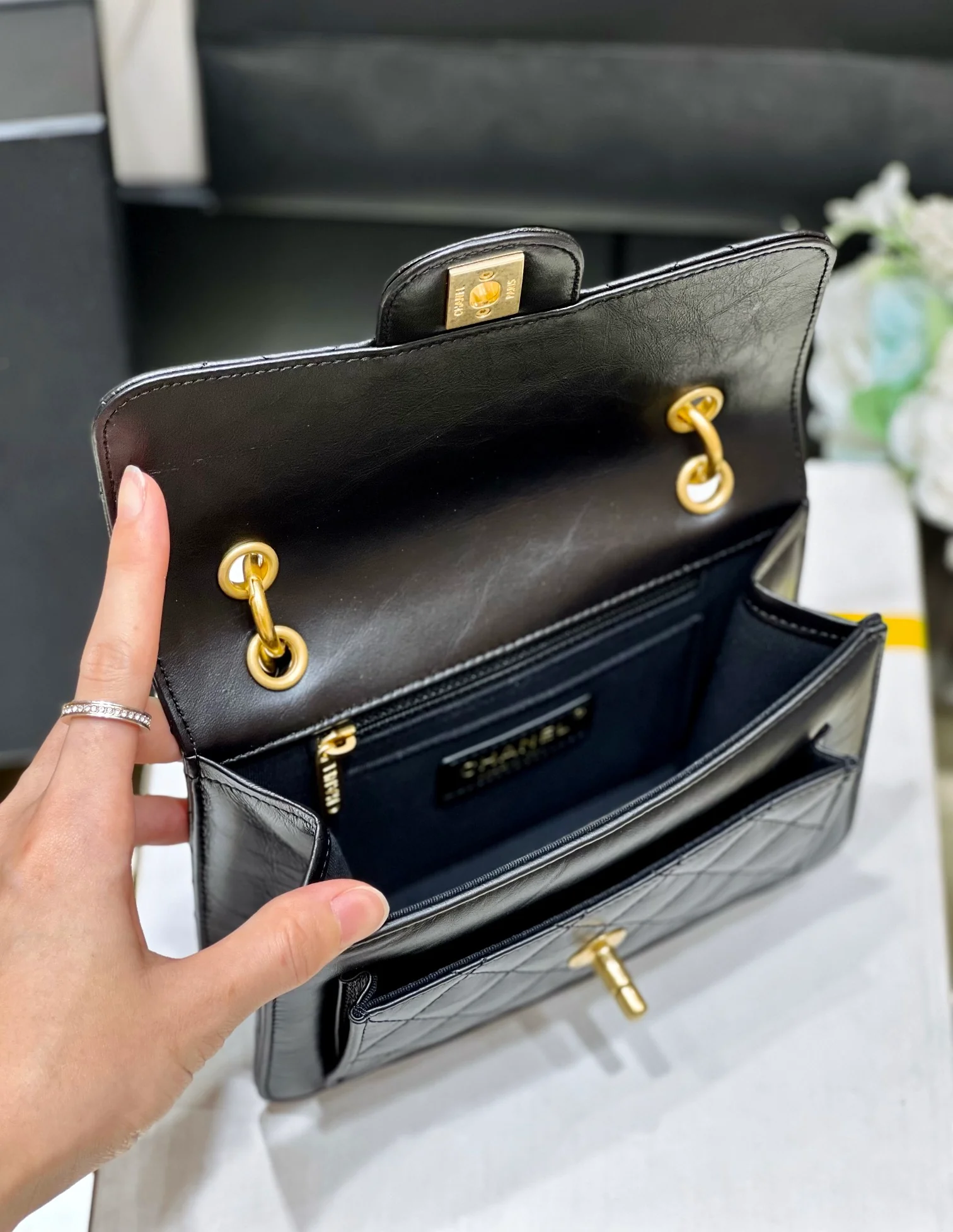 Новинка сезона весна/лето 2023 от Chanel - кожаная сумка Tofu Reissue.