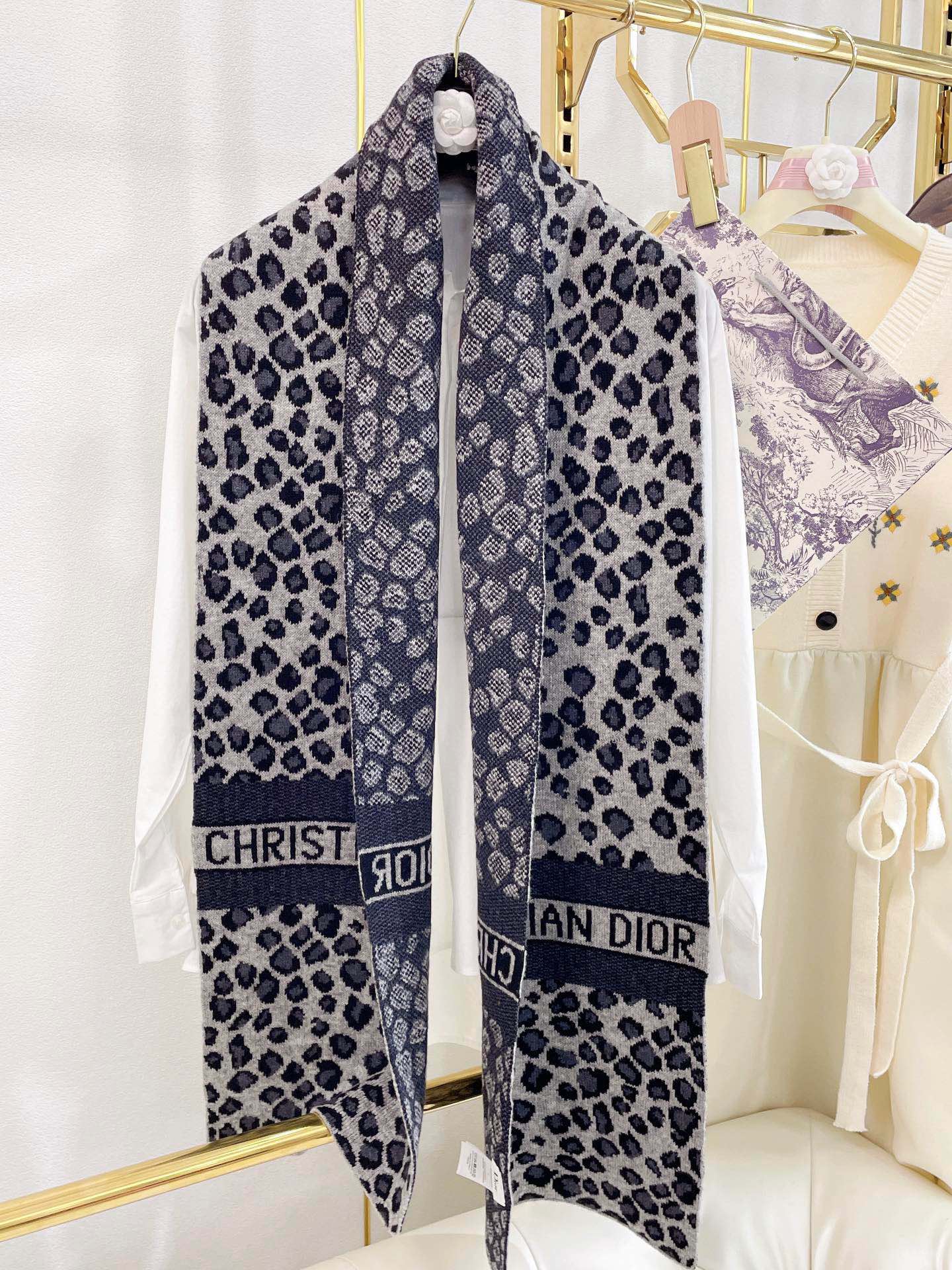Dior - Вязаный шарф с леопардовым принтом - 35 - 180 см - 100% кашемир