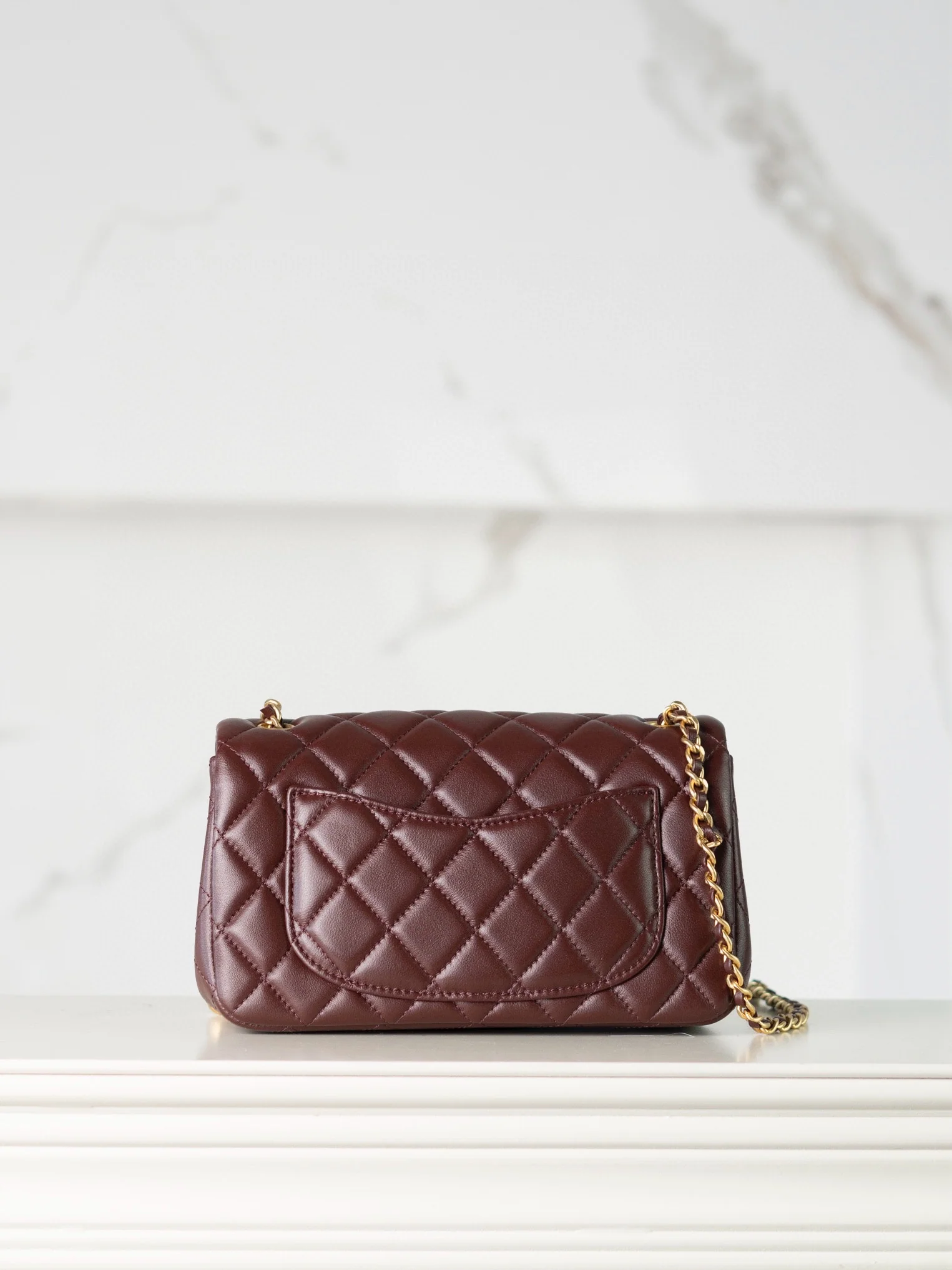 Мини-платье Chanel CF Gold Ball, бордовое.