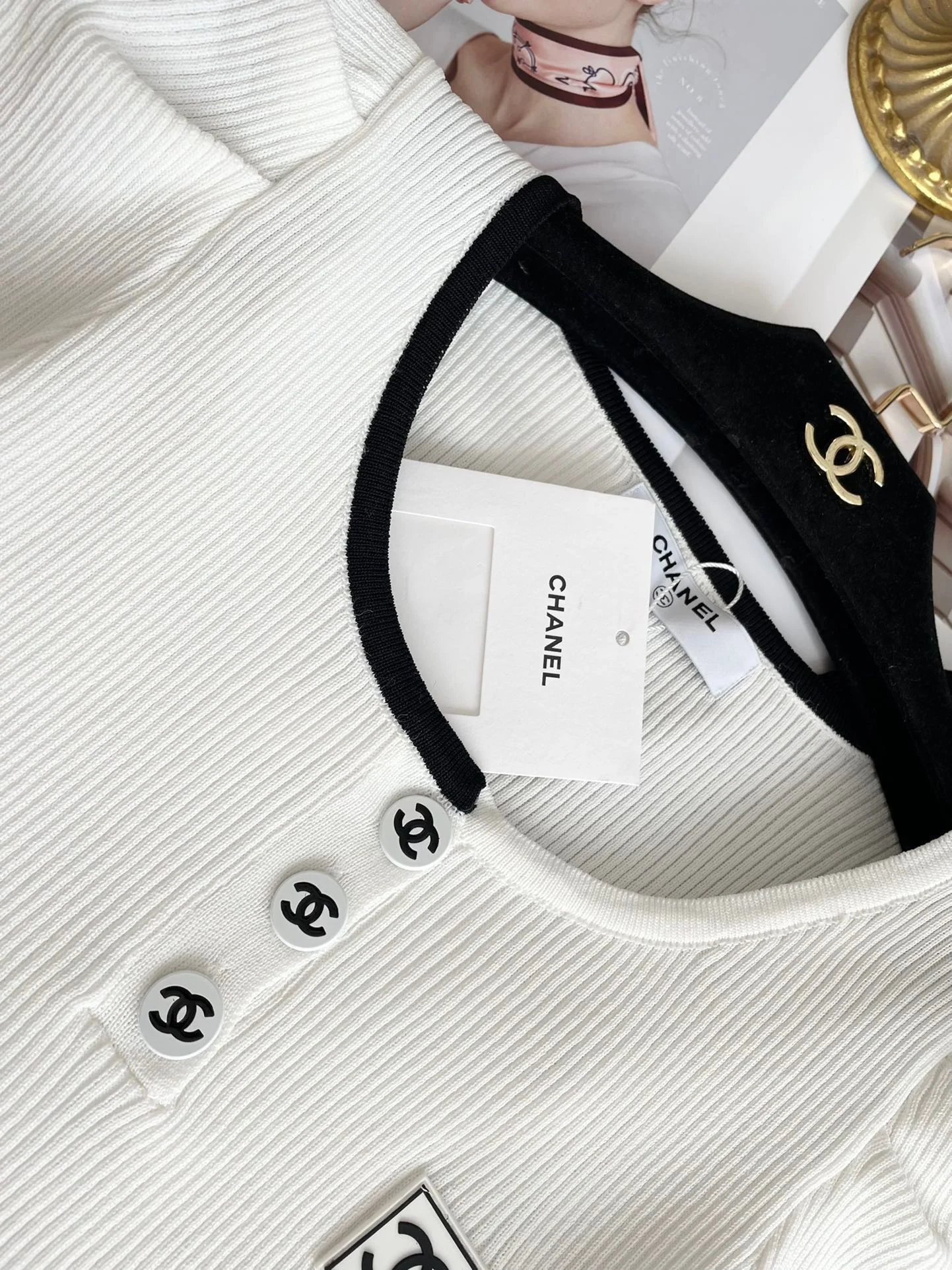 Chanel - 2403 - Вязаный свитер в стиле 