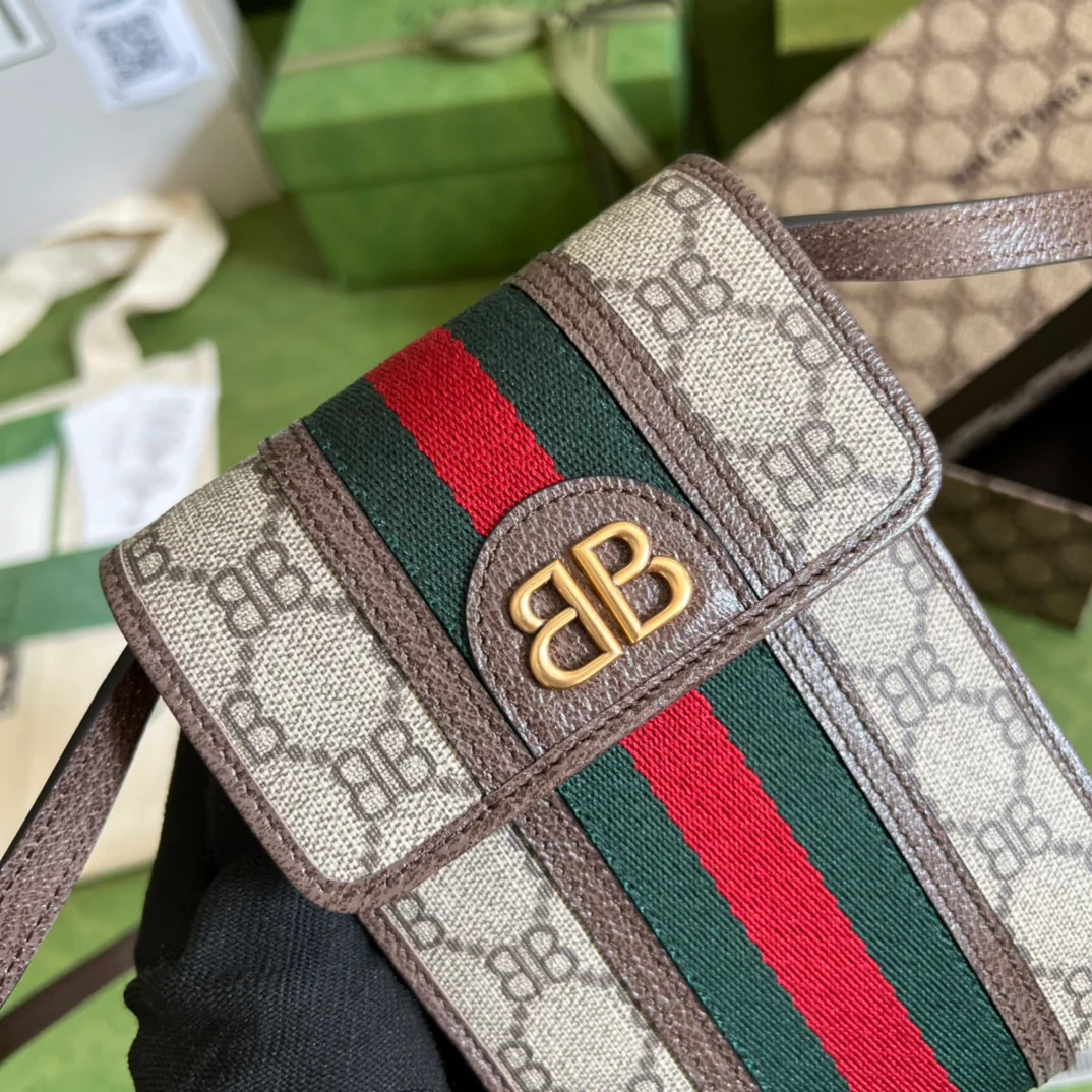 Gucci x Balenciaga 联名手机包