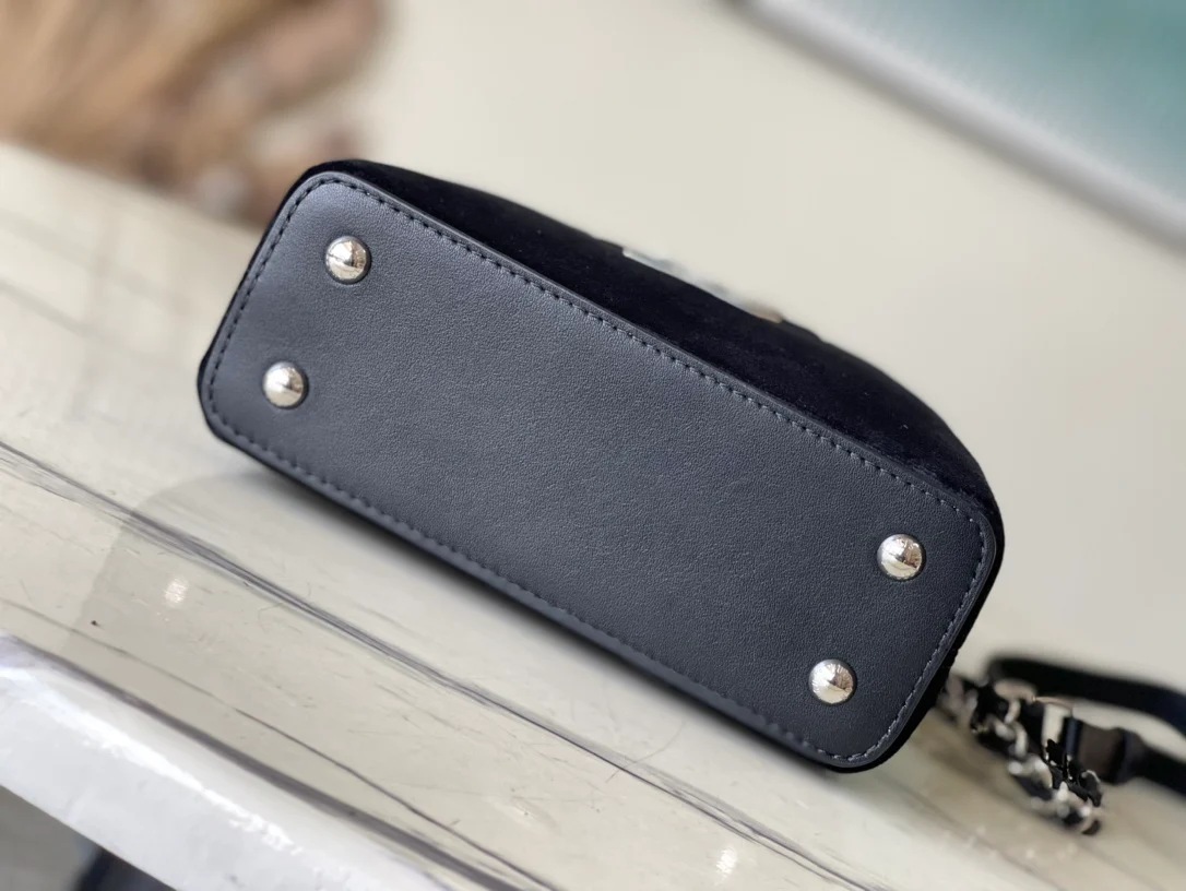 m23246-LV-capucines-flower-crown handbag-black mini