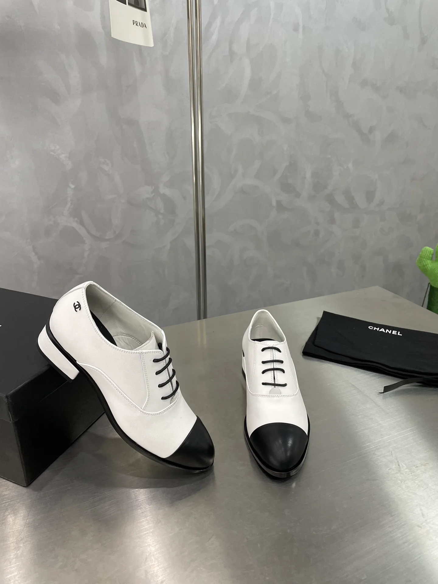 Оксфордские туфли Chanel