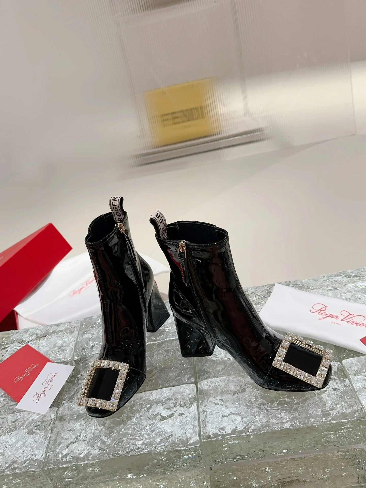 Туфли с квадратным носком и пряжкой - 2024 - Ботильоны на высоком каблуке с металлической пряжкой - Черные - 1