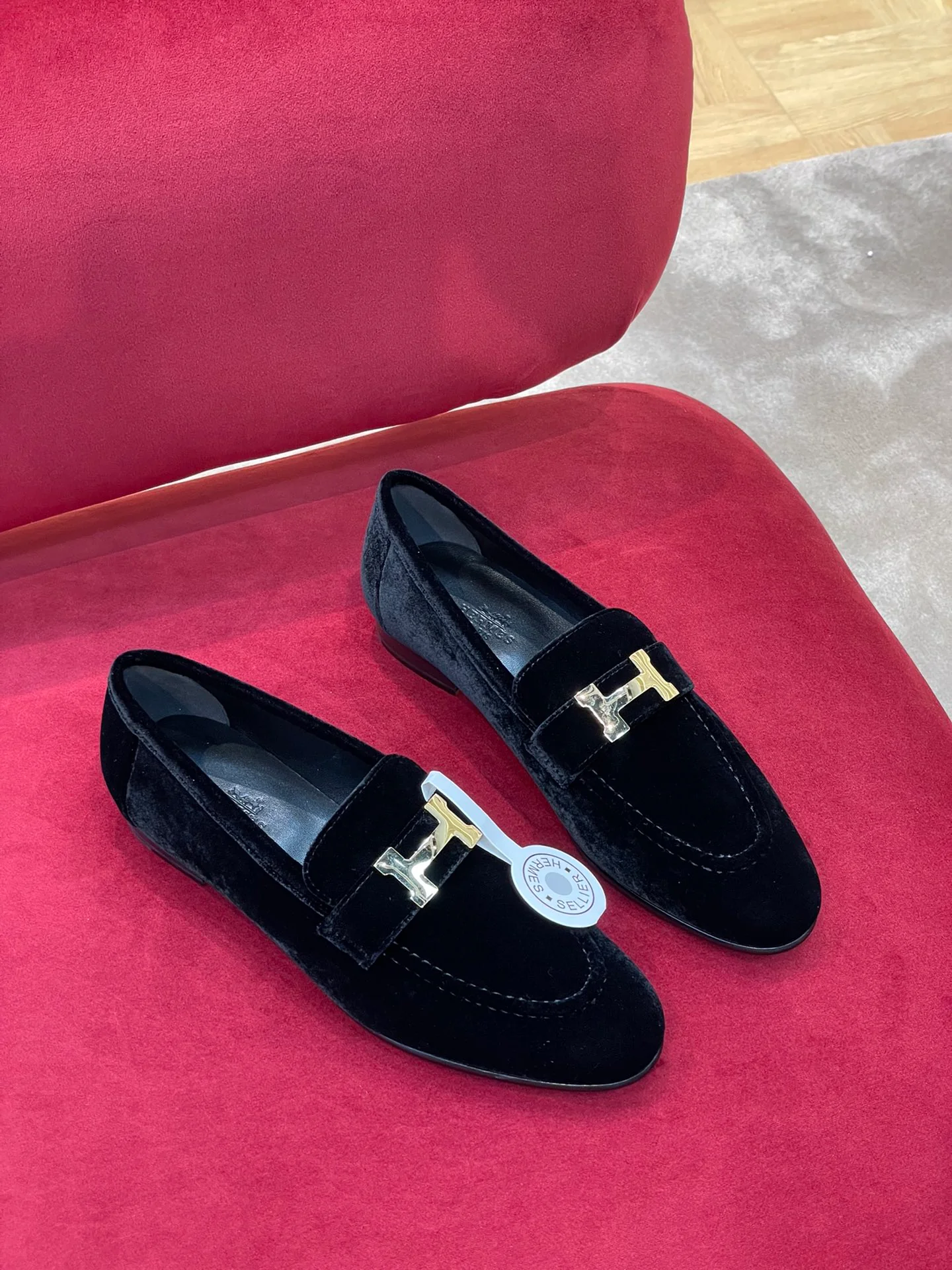 Бархатные лоферы Hermes с эмблемой H-Buck