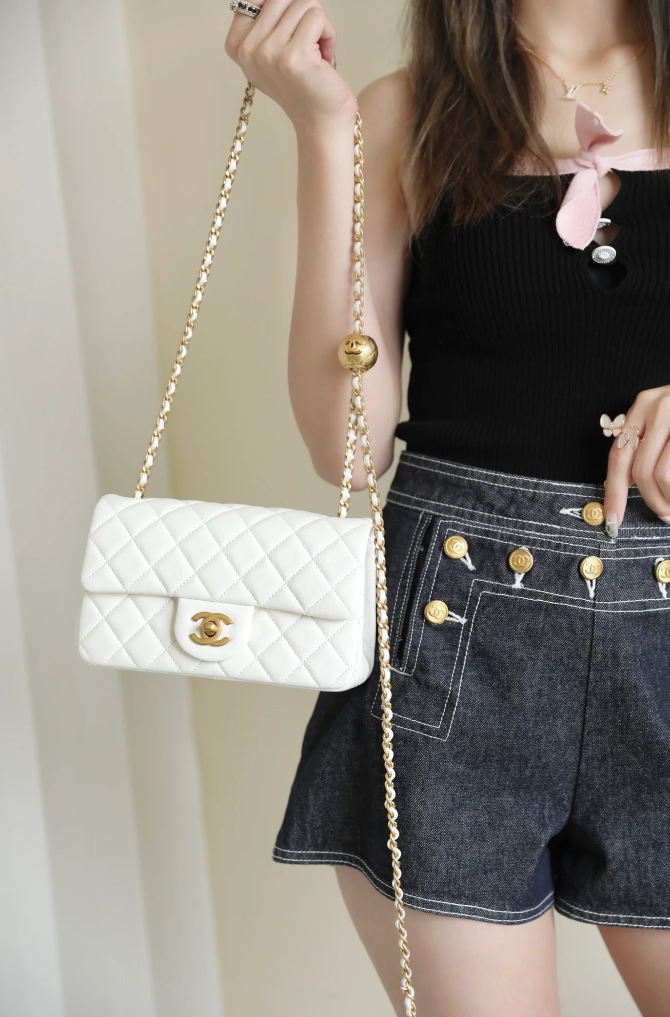 Мини-платье Chanel CF Gold Ball - белое