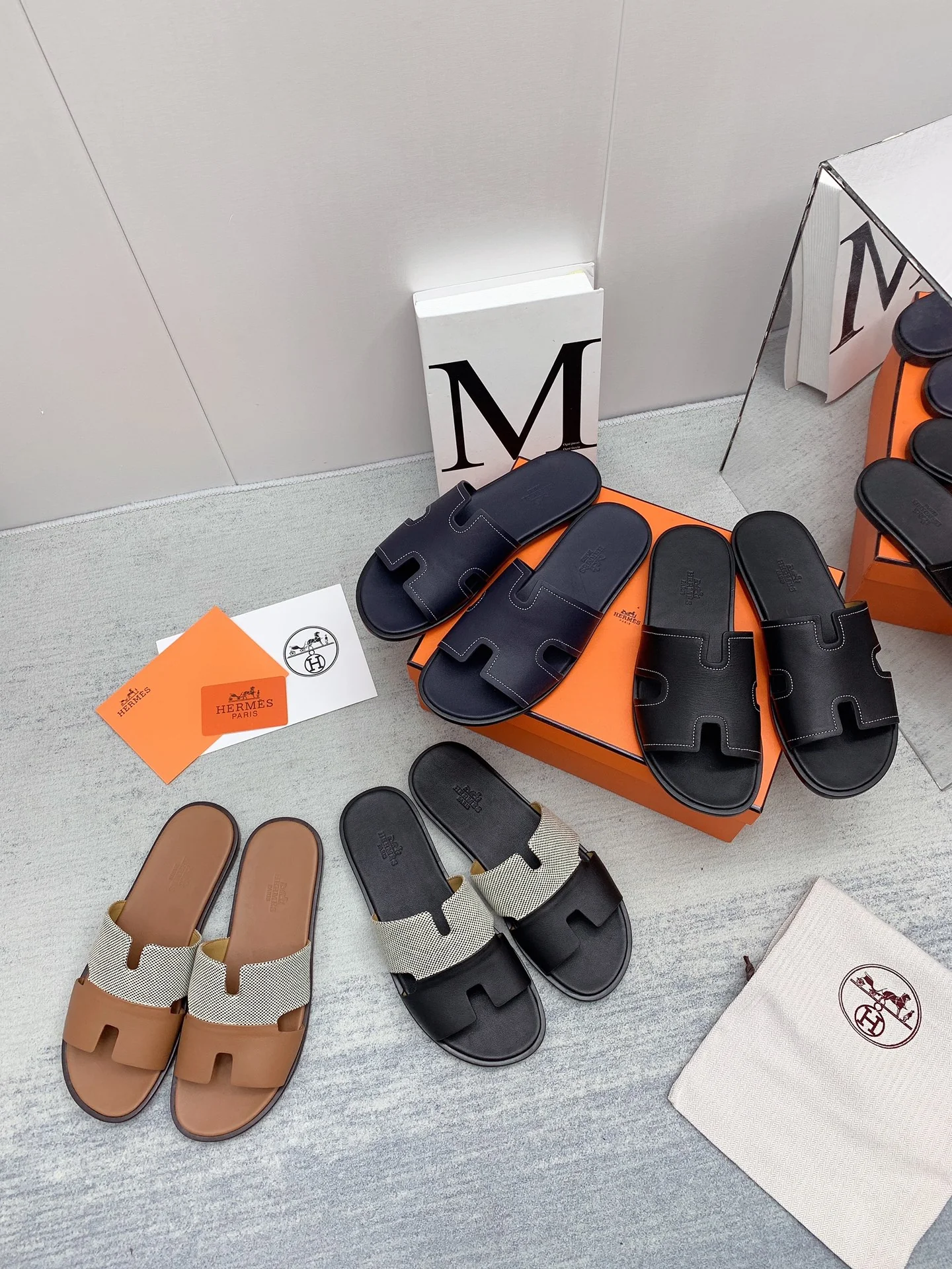 Мужские тапочки Hermes