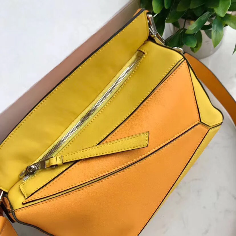 Сумка Loewe Puzzle Bag из телячьей кожи, коллекция весна/лето 2019 - 2 шт.