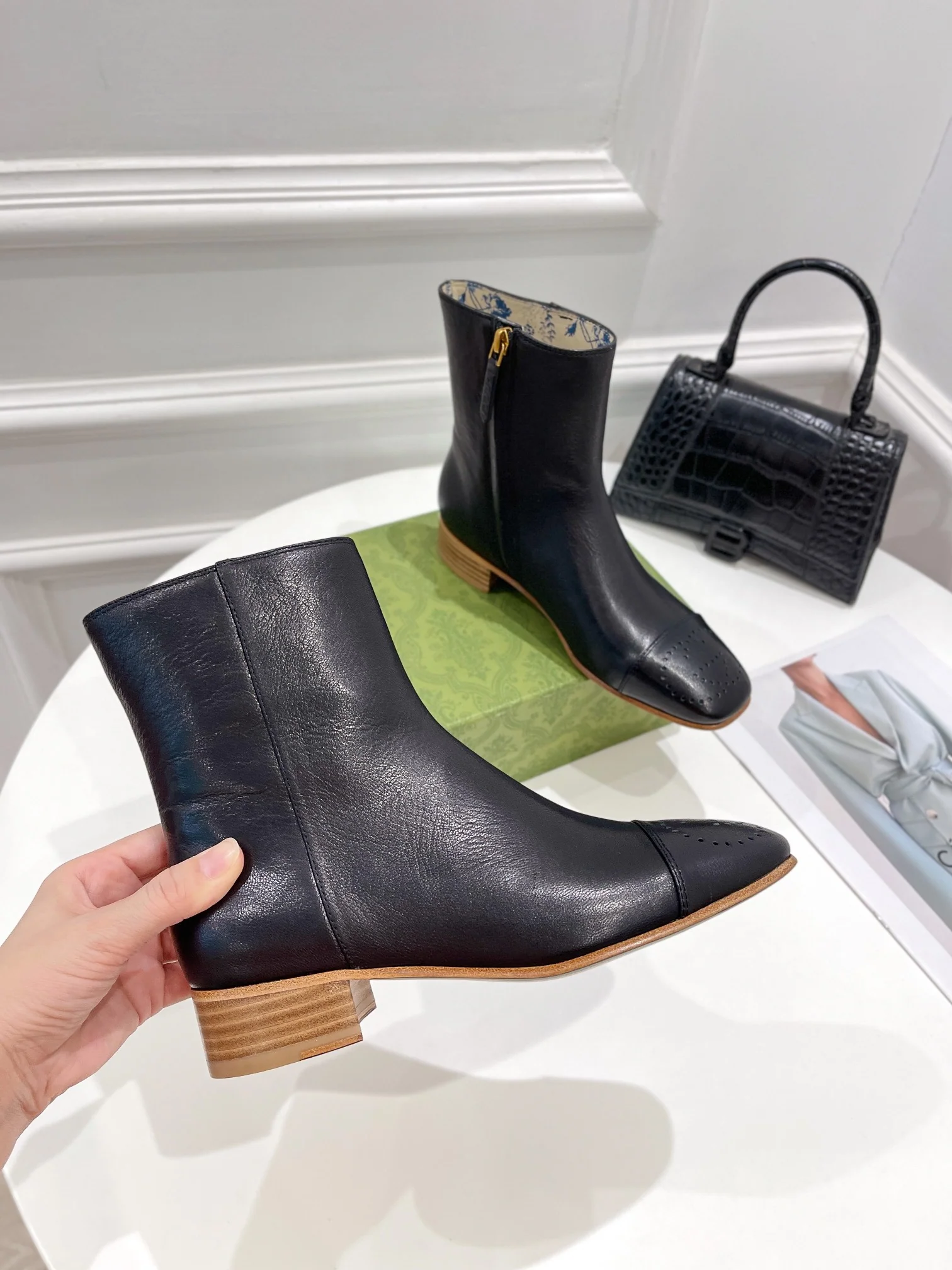 Новинка сезона осень/зима 2022 от Gucci - Ботильоны - 2