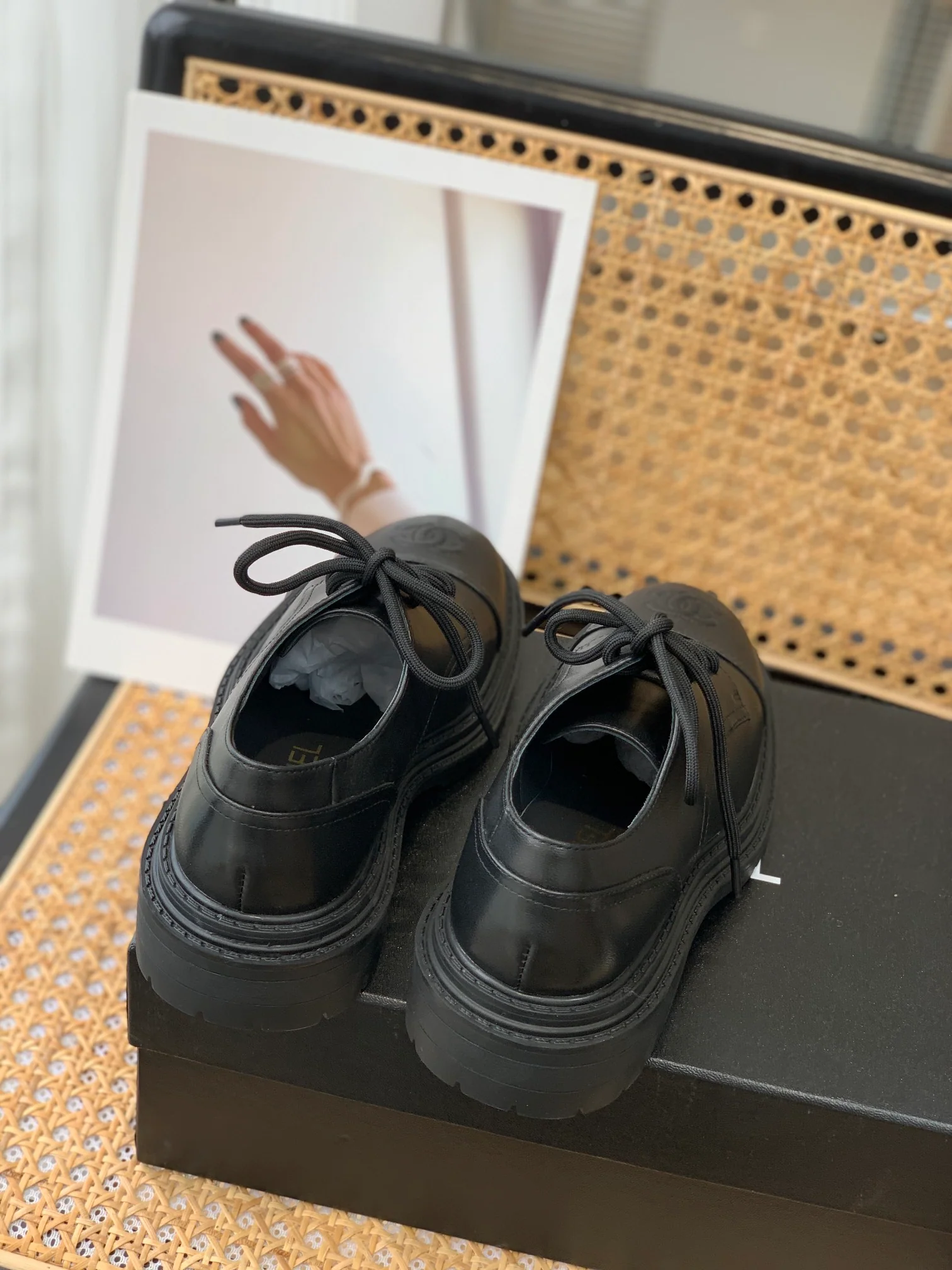 Классические туфли Chanel на массивном каблуке - черные