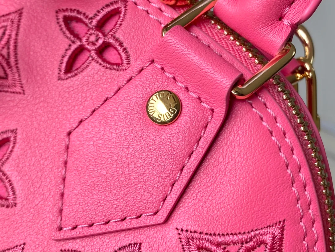 m22878-LV-new-alma-bb handbag-shell bag-pink