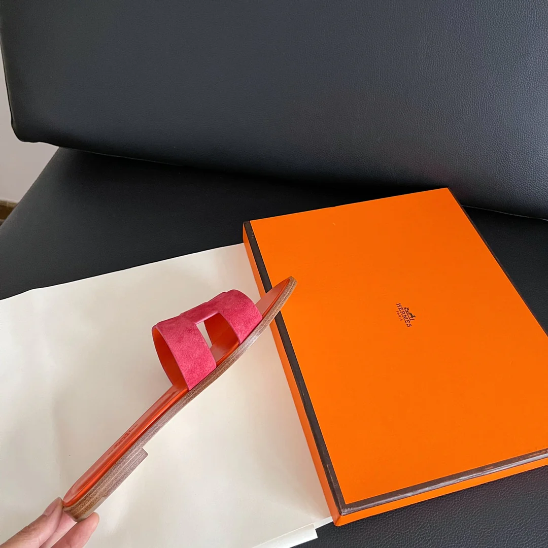 Новинки весенней коллекции Hermes - тапочки