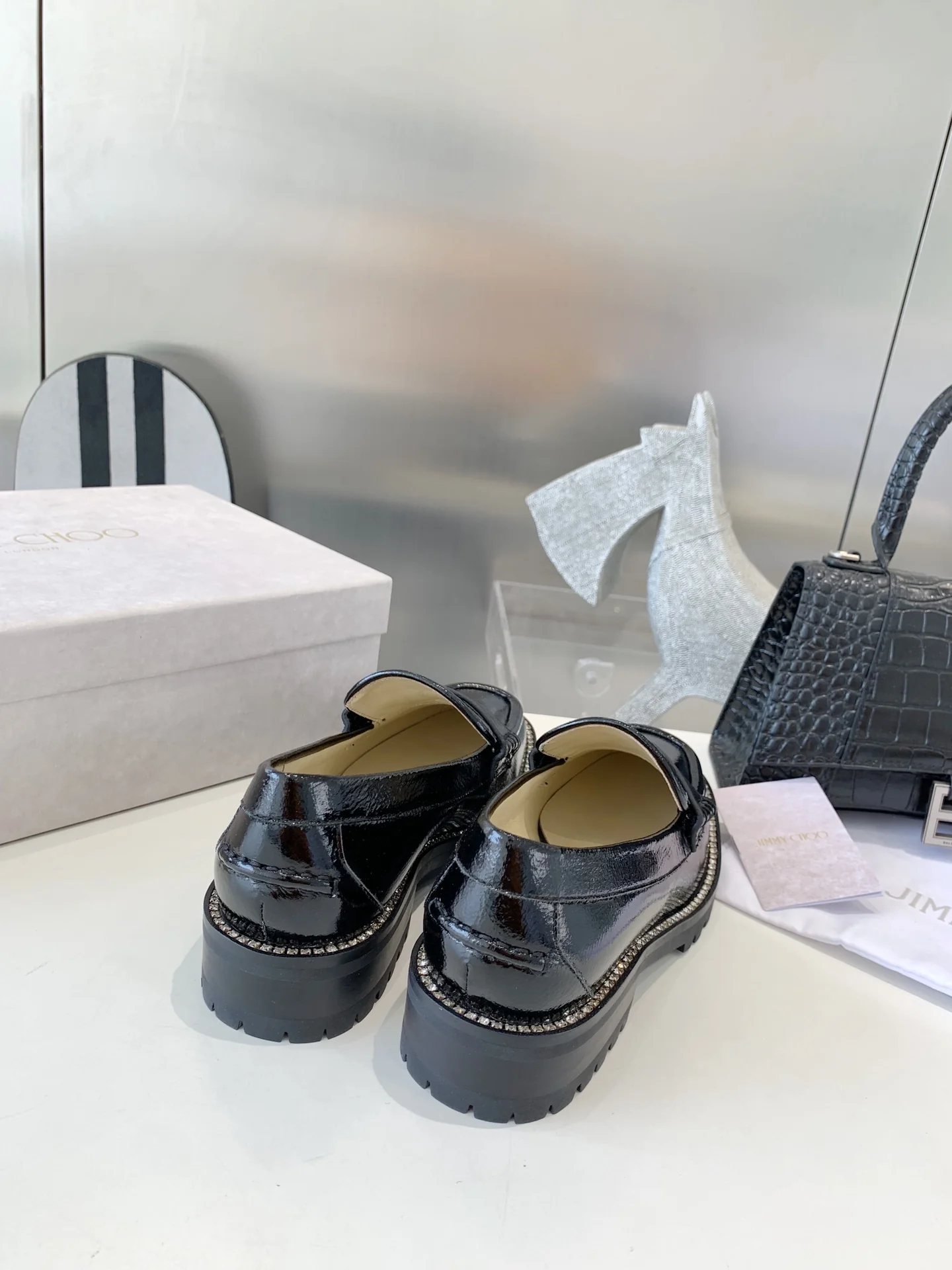 Jimmy - Новинка сезона весна/лето 2023 - Лоферы со стразами