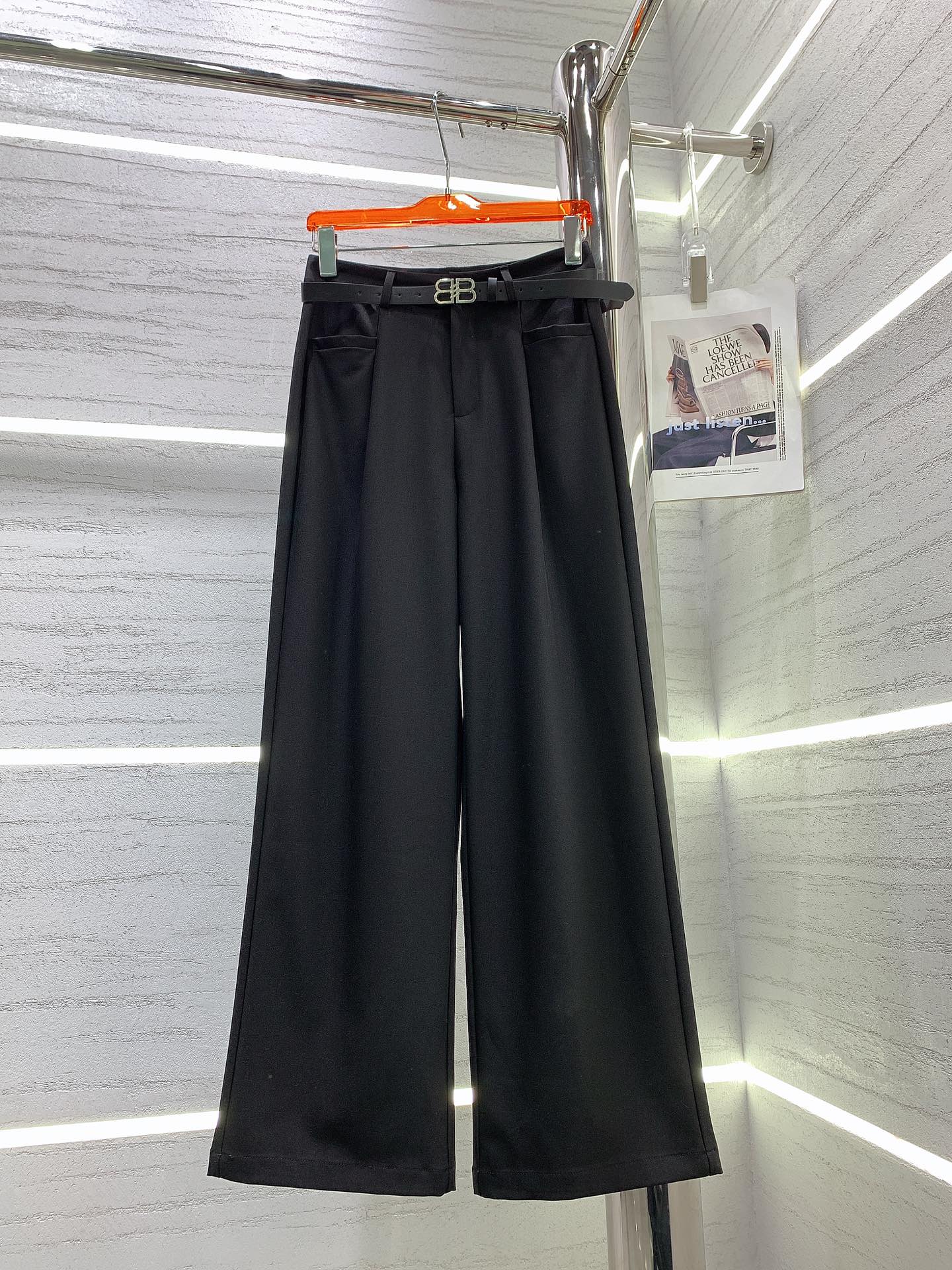 Balenciaga 2403 - Новые брюки от костюма с передними складками и карманами