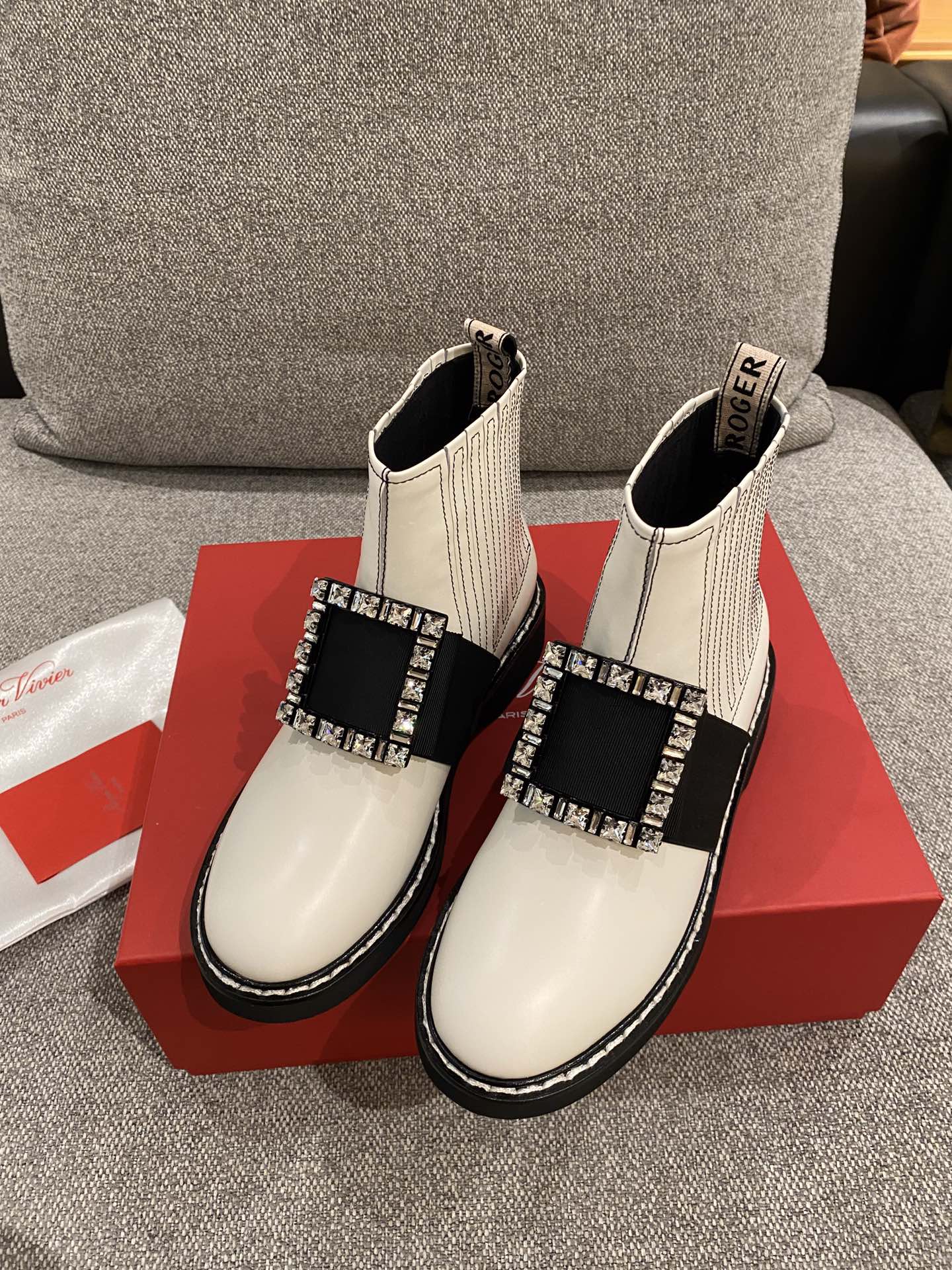 Ботильоны из кожи с квадратной пряжкой из коллекции RV осень/зима 2021