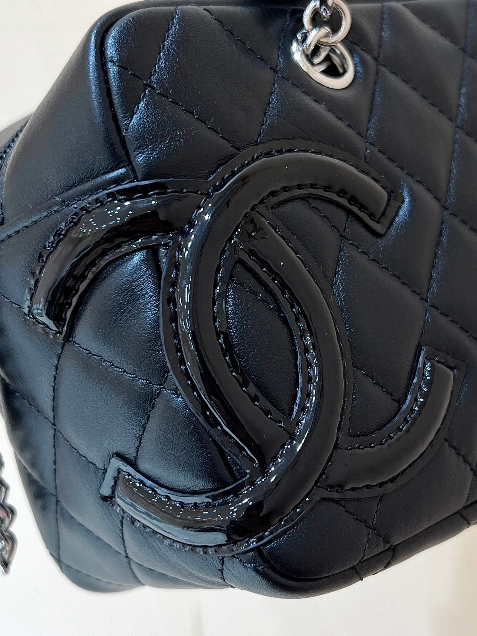 Chanel - Винтажная сумка-подушка Kang Peng - Полностью черная