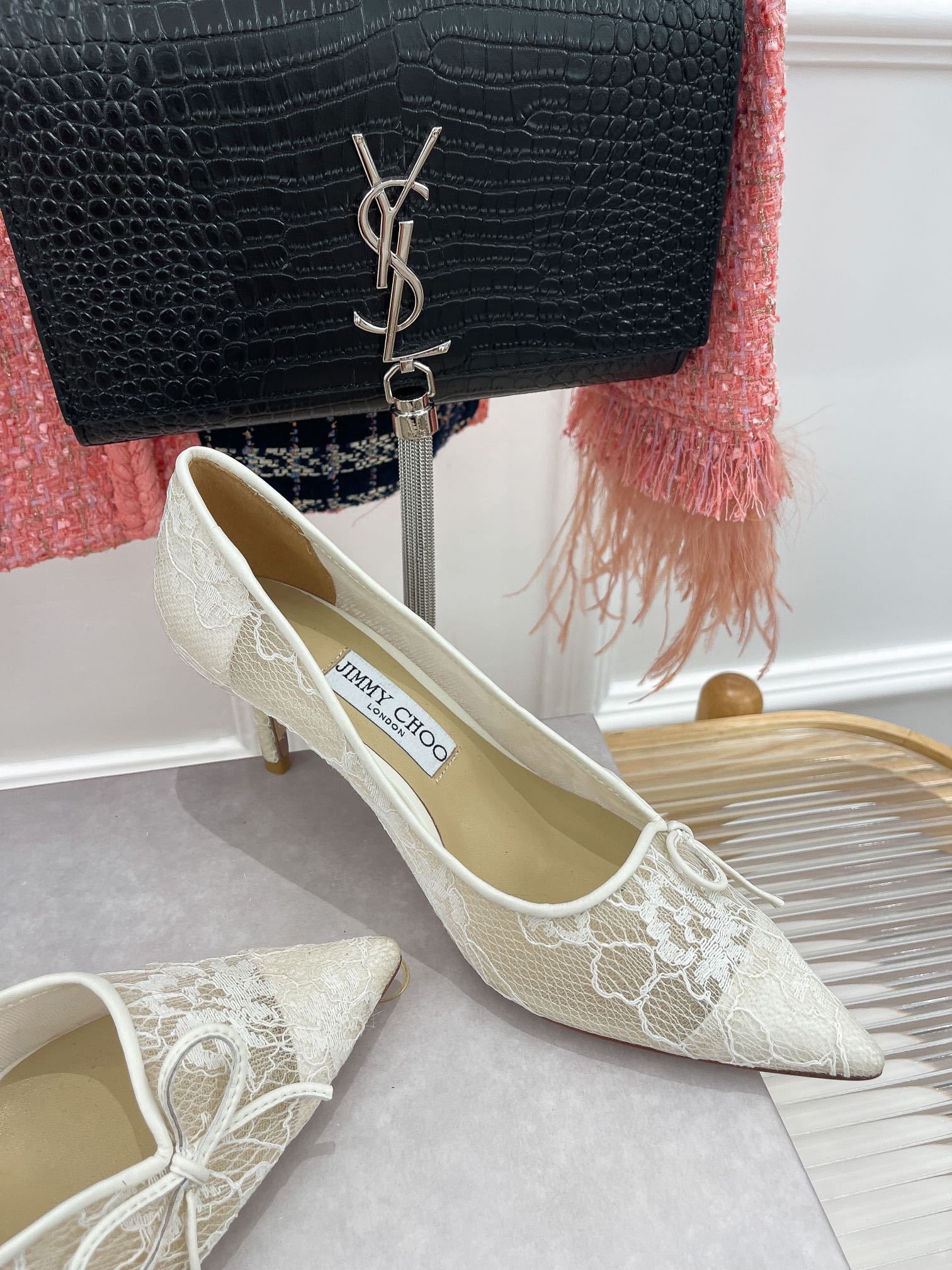 Jimmy - Новинка сезона весна/лето 2022 - Туфли на высоком каблуке с бантом и кружевом