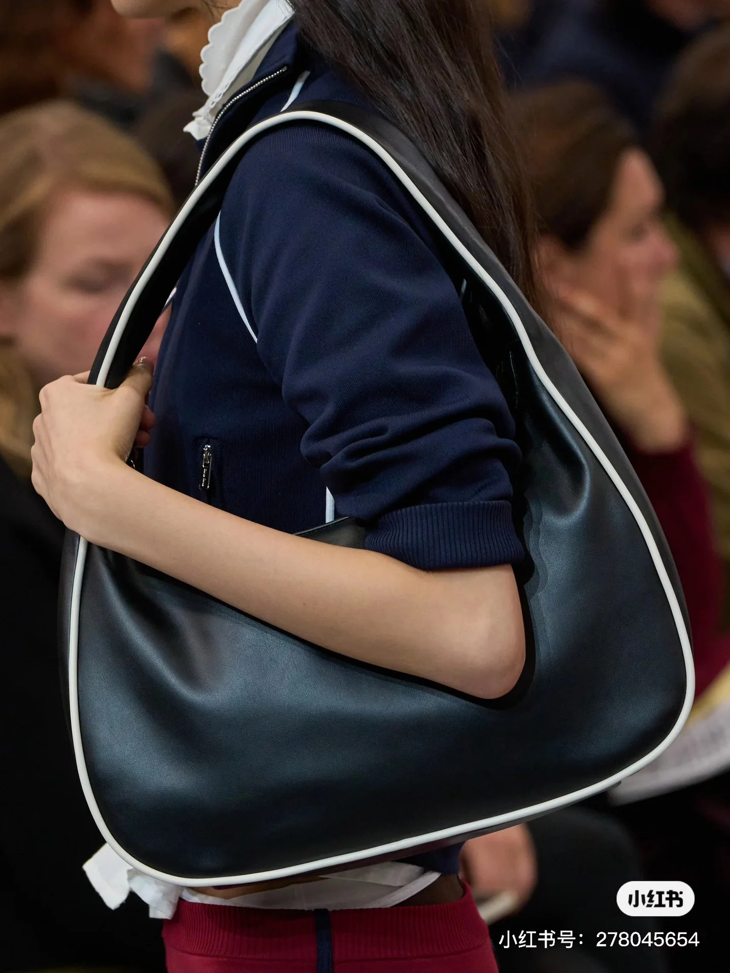 Miu Miu-5bc183-miuwander-color-blocked handbag-black