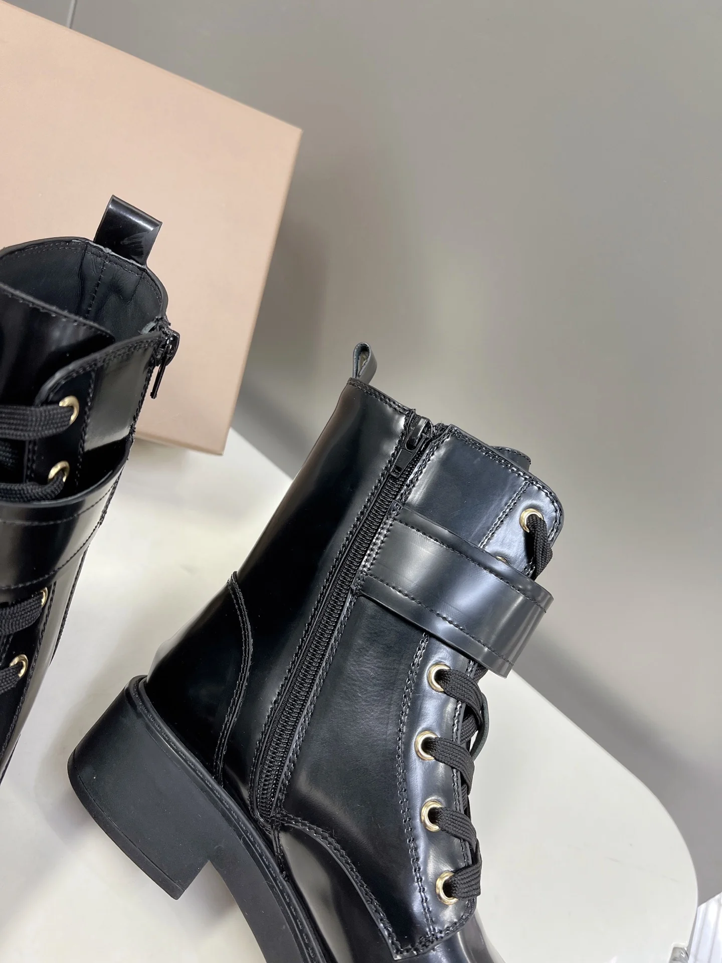 Burberry - Новинка ранней весны 22s - Ботильоны Taobao