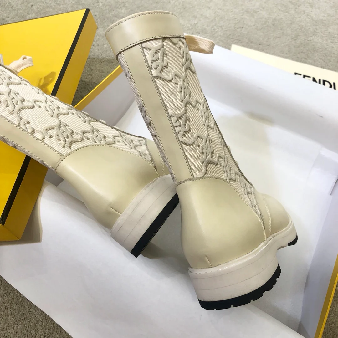Fendi - Ботинки-панамки анатомической формы - Высокие сапоги - Белый абрикосовый