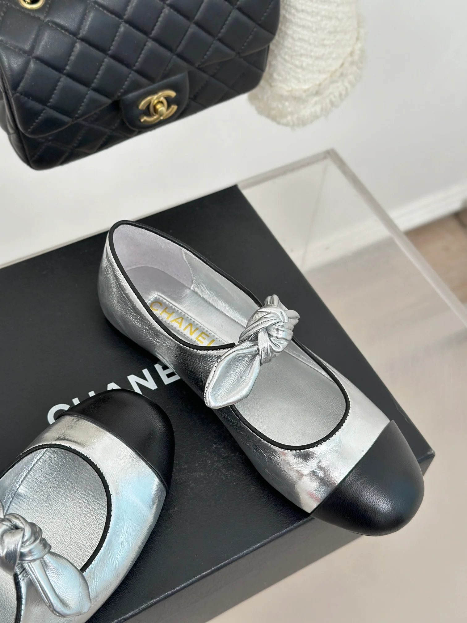 Балетки Chanel 2024 Ribbon Ballet Flats - серебристые