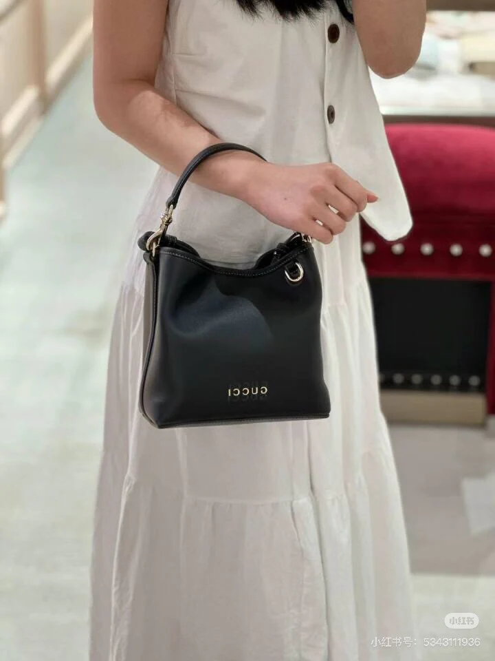 Мини-сумка-ведро Gucci 2025 из гладкой кожи - черная