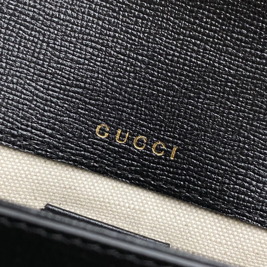 Сумка-седло Gucci 1955 из натуральной кожи с пряжкой в ??виде подковы - 1 шт.
