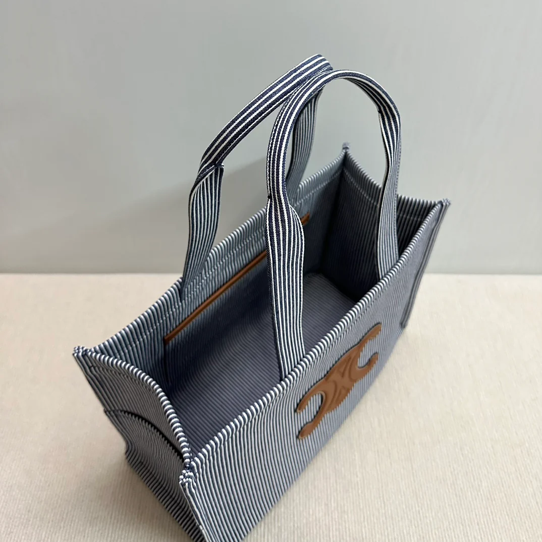 Сумка-тоут Celine Cabas Thais, большая, темно-синяя.