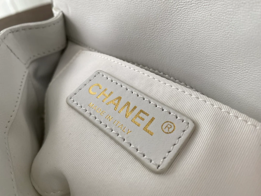 Сумка Chanel CF Pearl из коллекции Весна/Лето 2020 - Белая - 18 см - 1