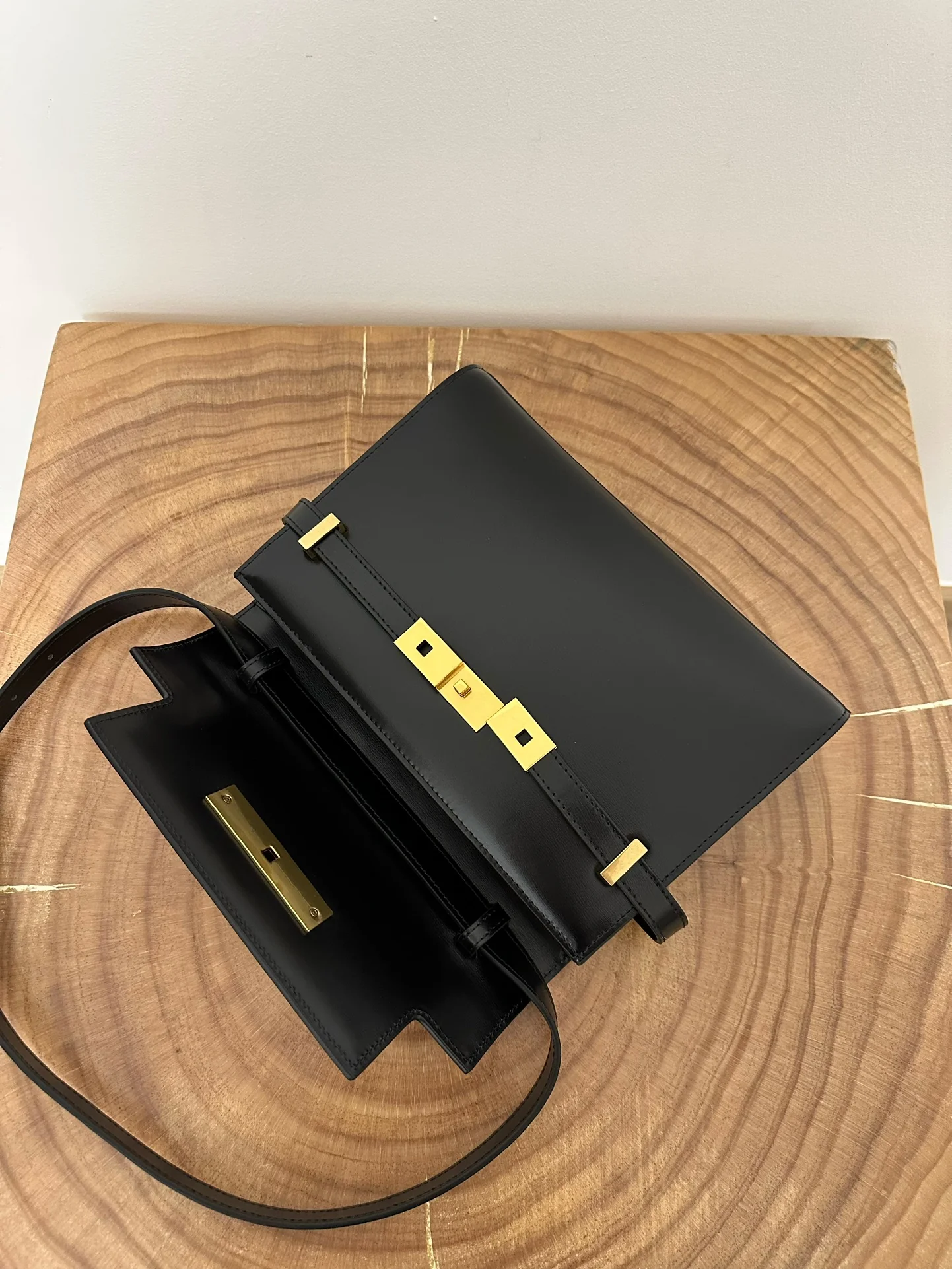 YSL Manhattan Toothpick Texture Small Black with Gold buckler