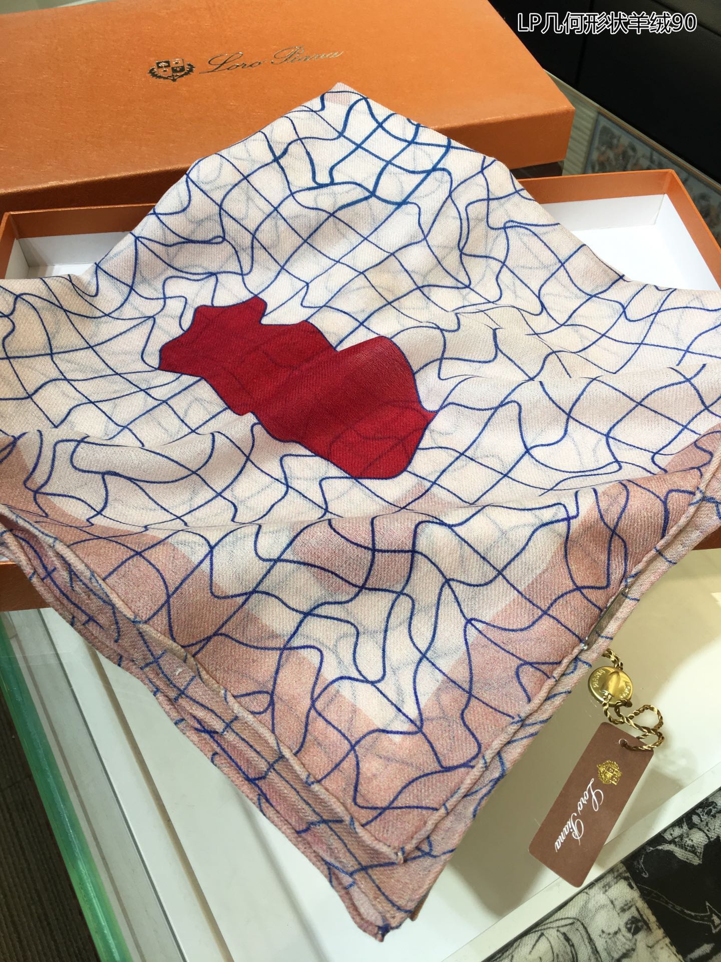 loro-piana-Кашемировый шарф геометрической формы, 90 маленьких квадратных дюймов