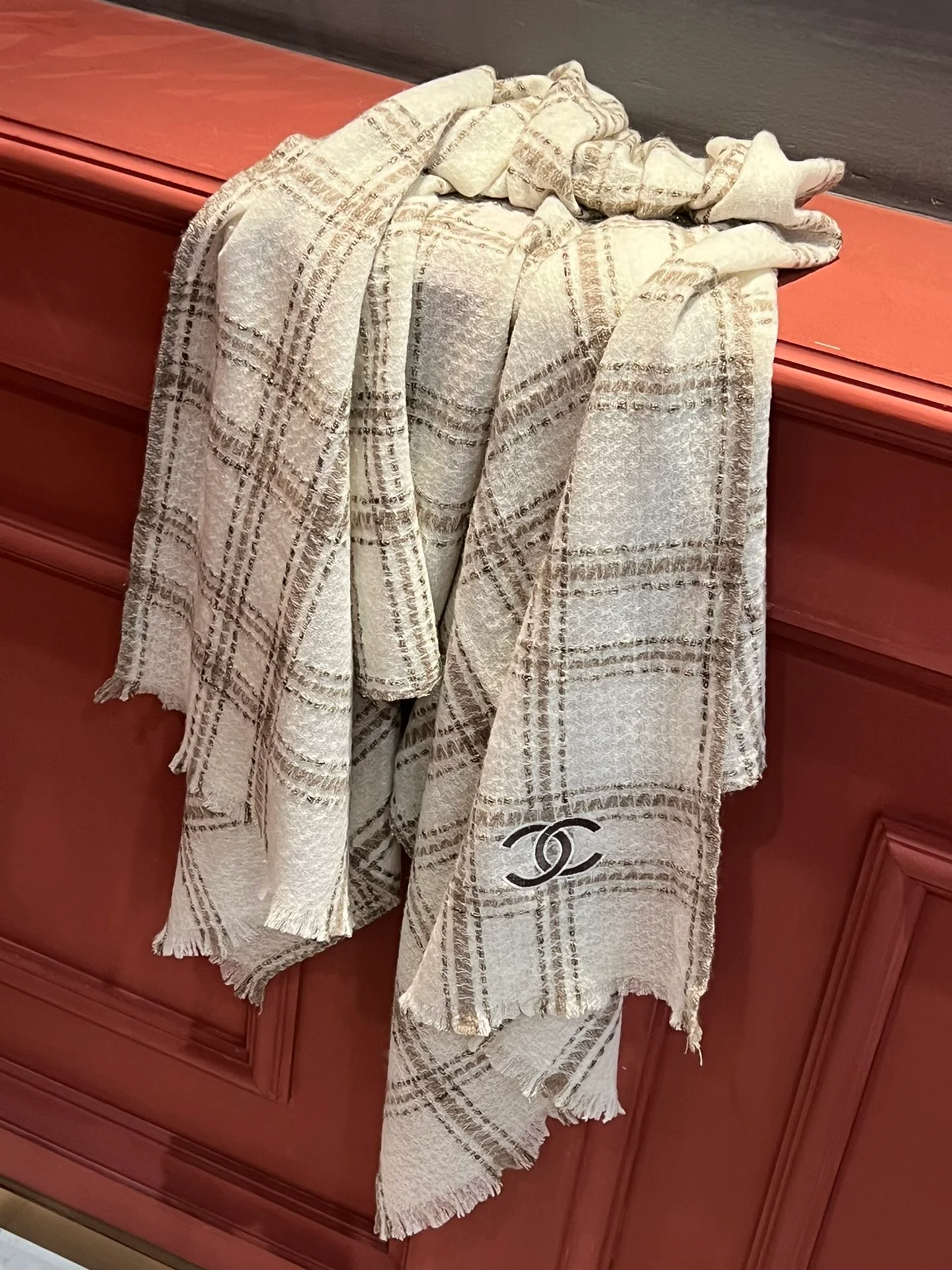 Chanel - Тканый шарф с фактурной поверхностью - 190 см - 70 см - Импортная шотландская овечья шерсть - Белый