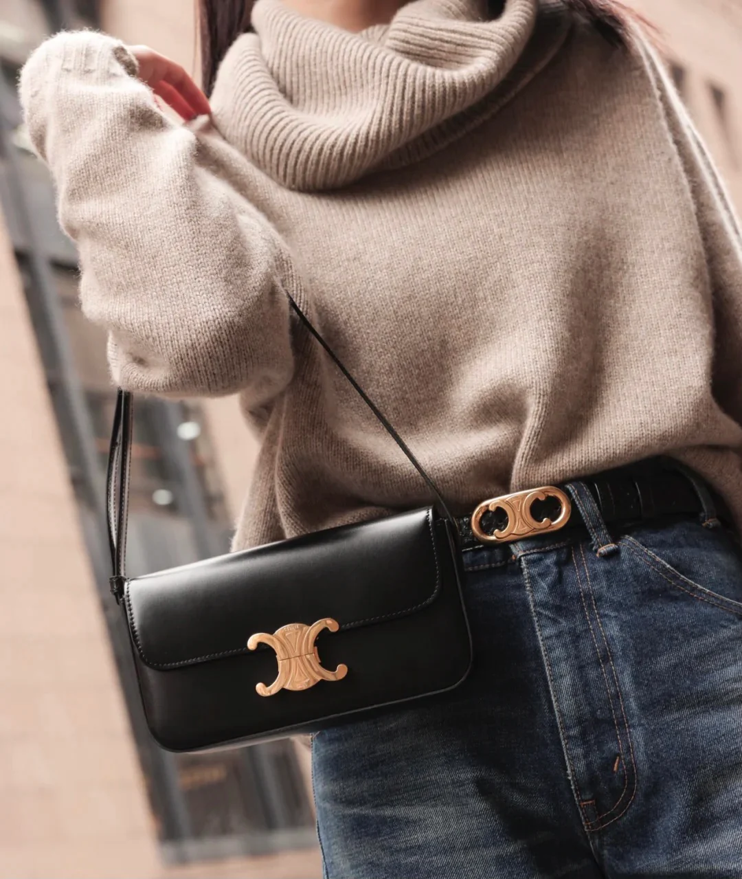 Кожаная сумка через плечо Celine Triomphe - черная