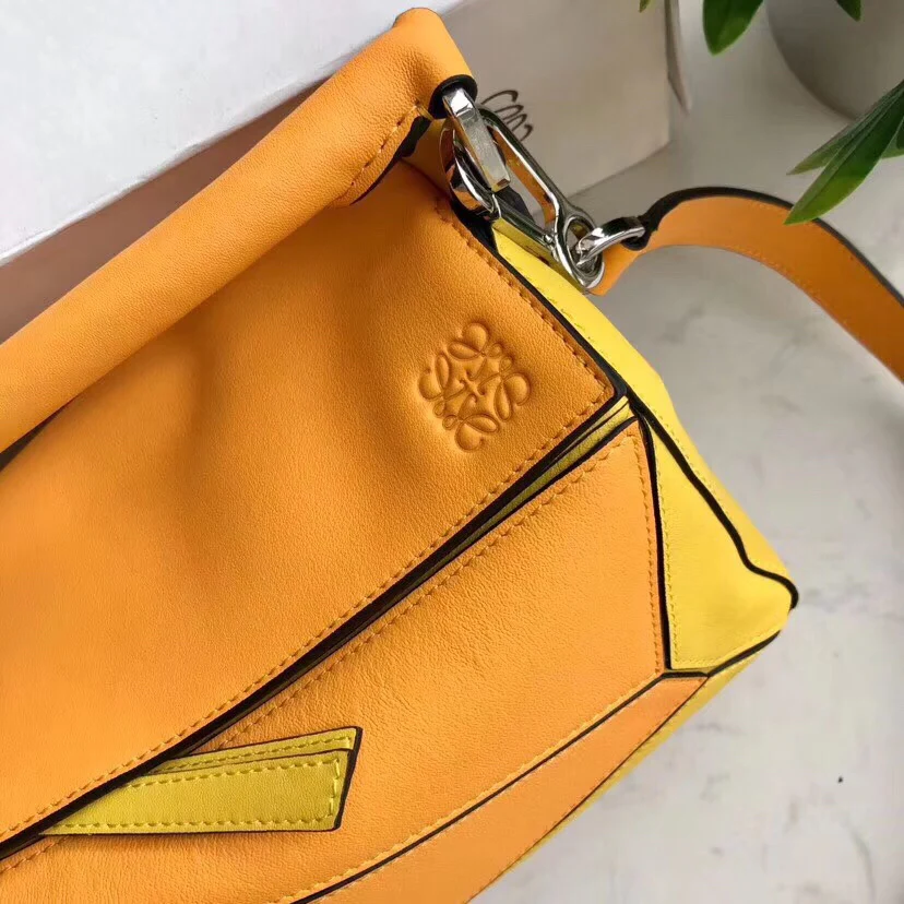 Сумка Loewe Puzzle Bag из телячьей кожи, коллекция весна/лето 2019 - 2 шт.