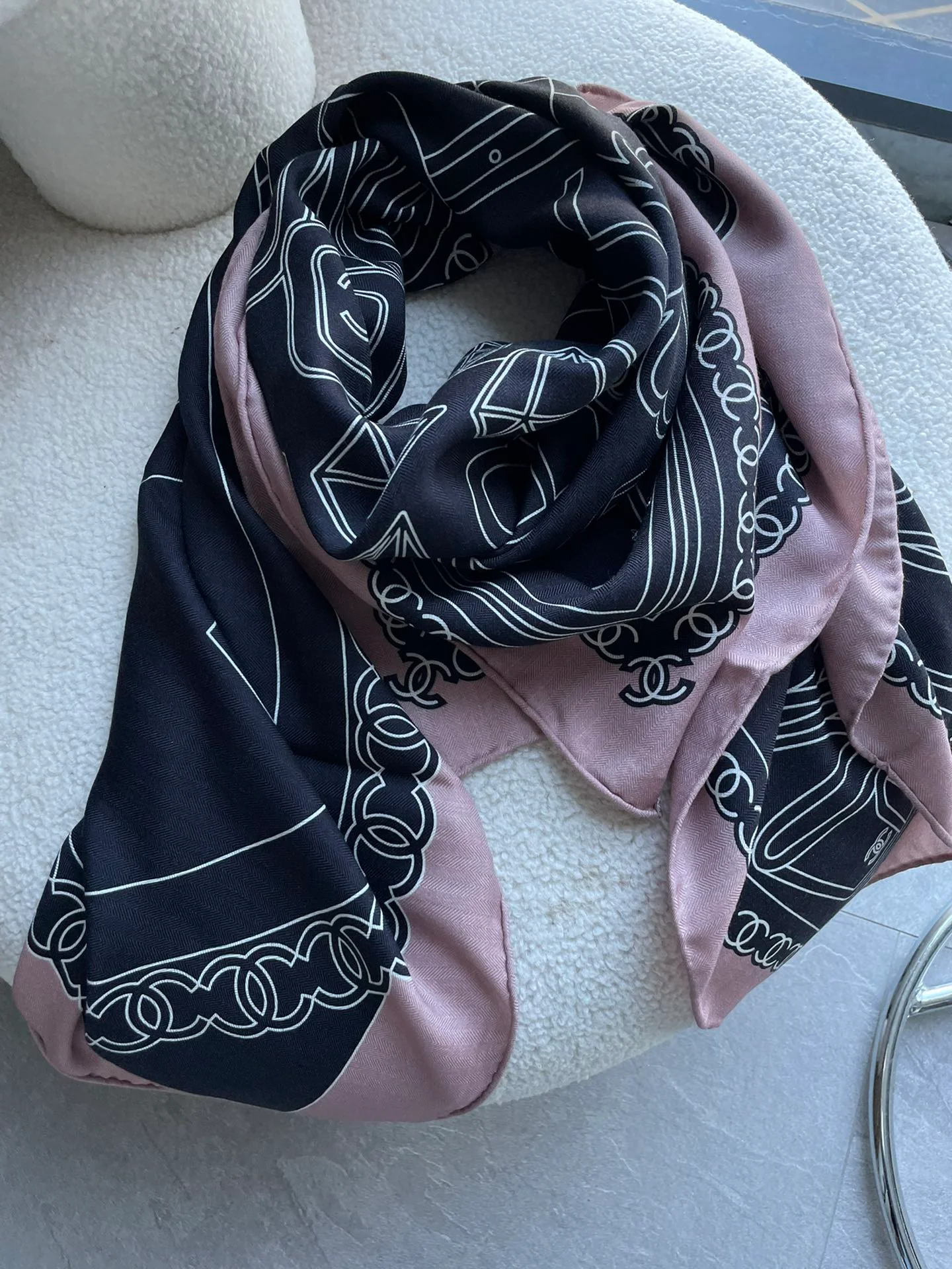 Двусторонняя шаль Chanel 140 см - 1 шт.