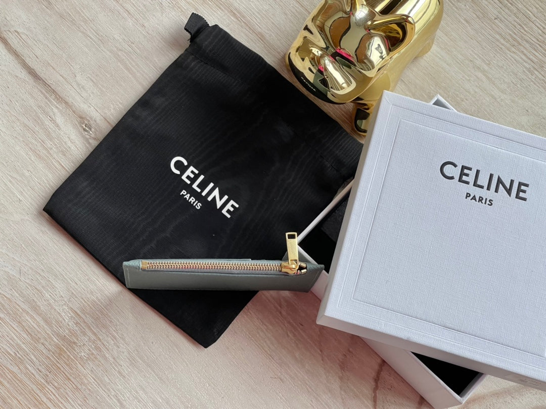 Celine 粒面小牛皮拉链卡包-云雾蓝