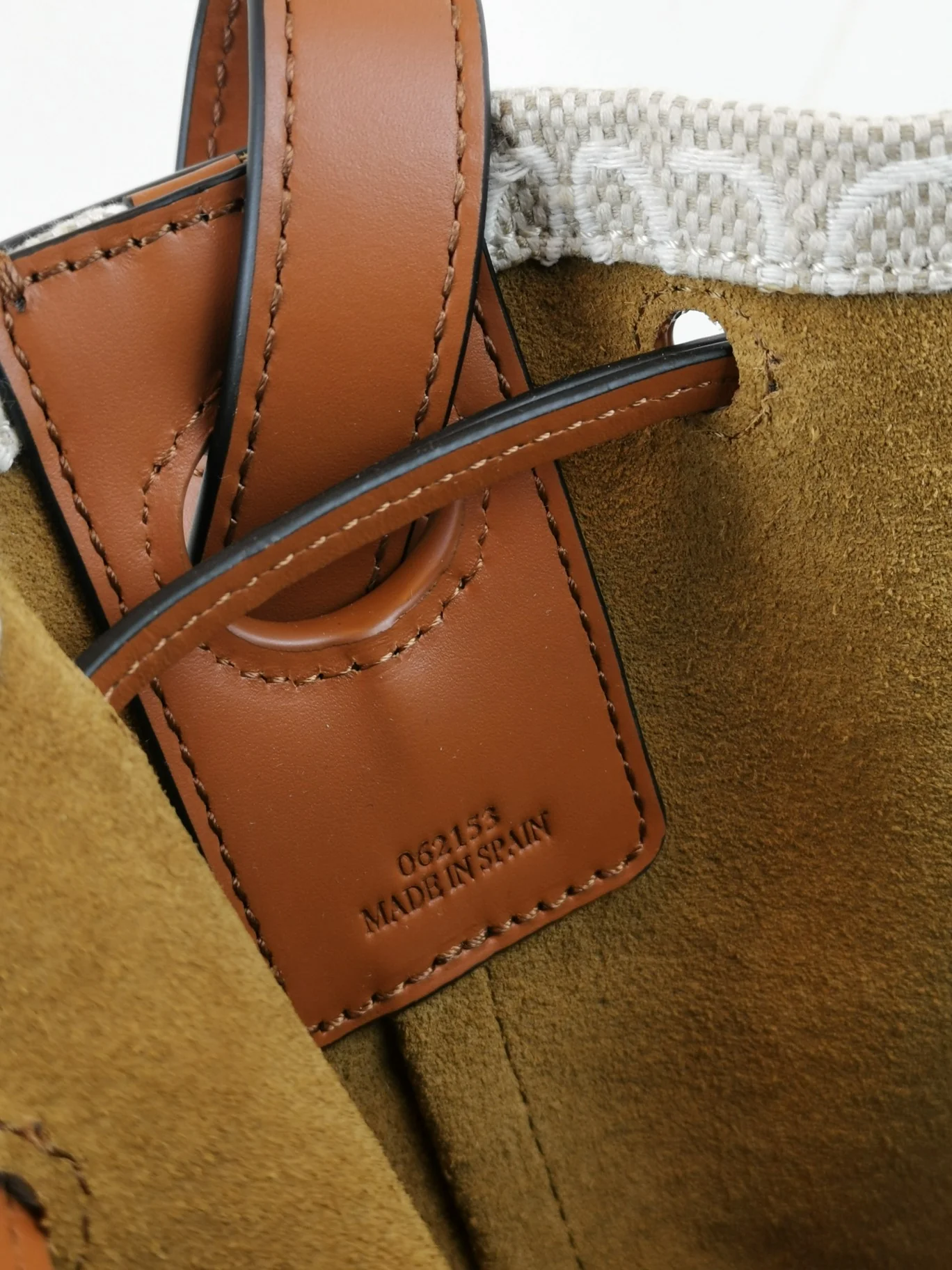 Сумка-ведро Loewe Anagram - маленькая