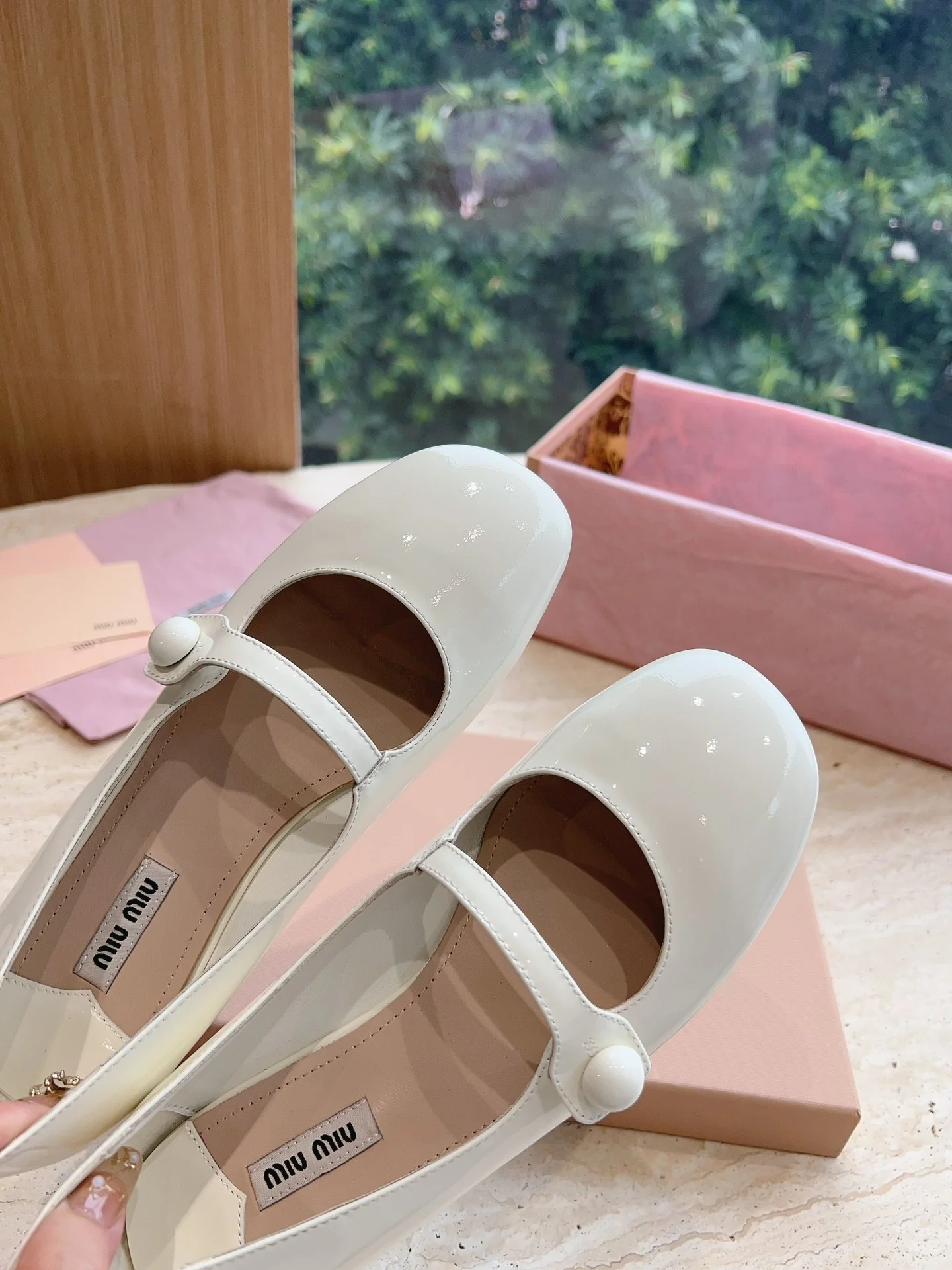 Балетки Miu Miu Mary Jane - белые