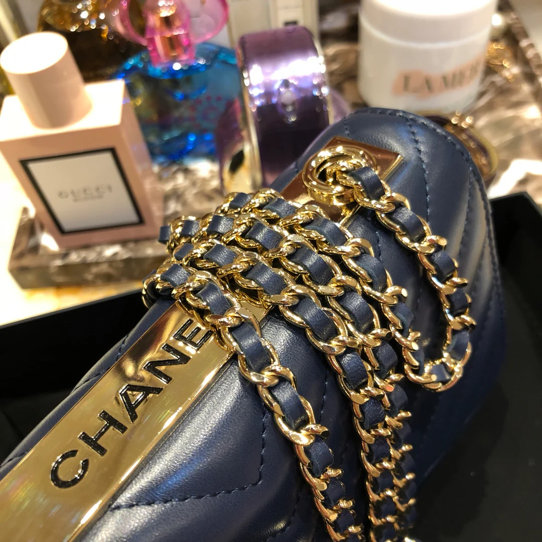 Chanel-trendy-cc-woc-19cm-9