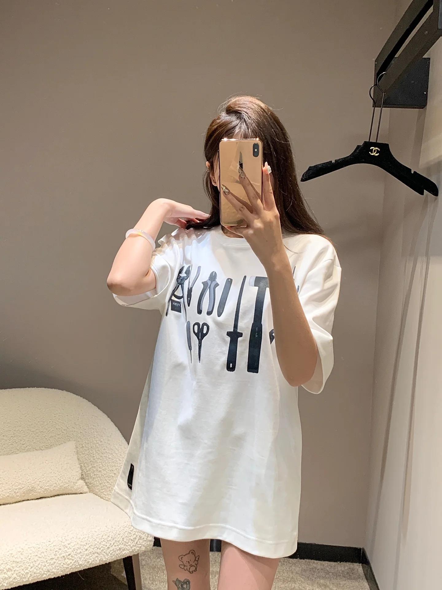 Футболка Fendi 2403-24ss весна/лето с принтом Tool, круглым вырезом и коротким рукавом - белая.