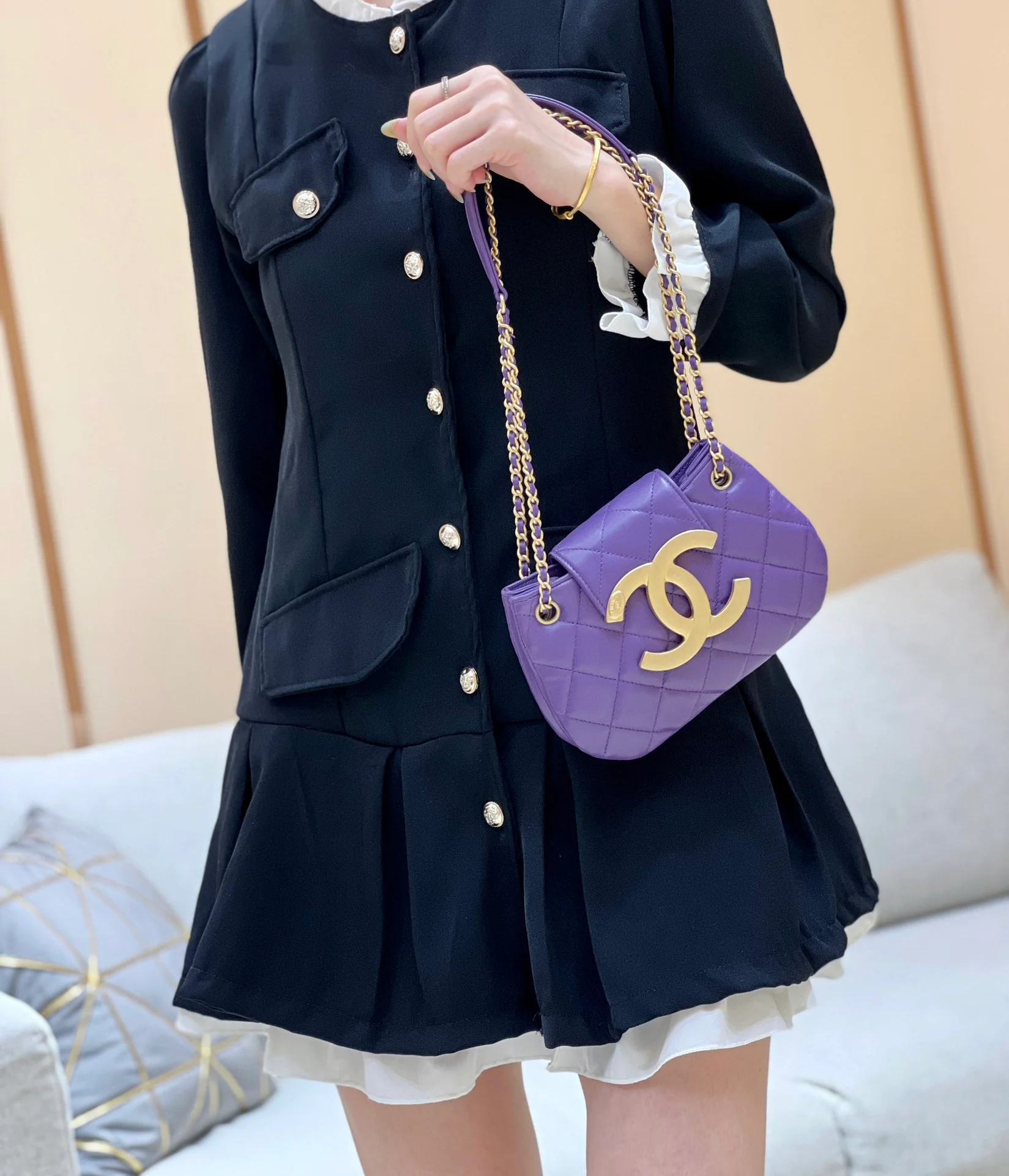 Новая коллекция Chanel ?Ранняя весна? — 24c — Большая ретро-сумка Double C — Мессенджер — Фиолетовая