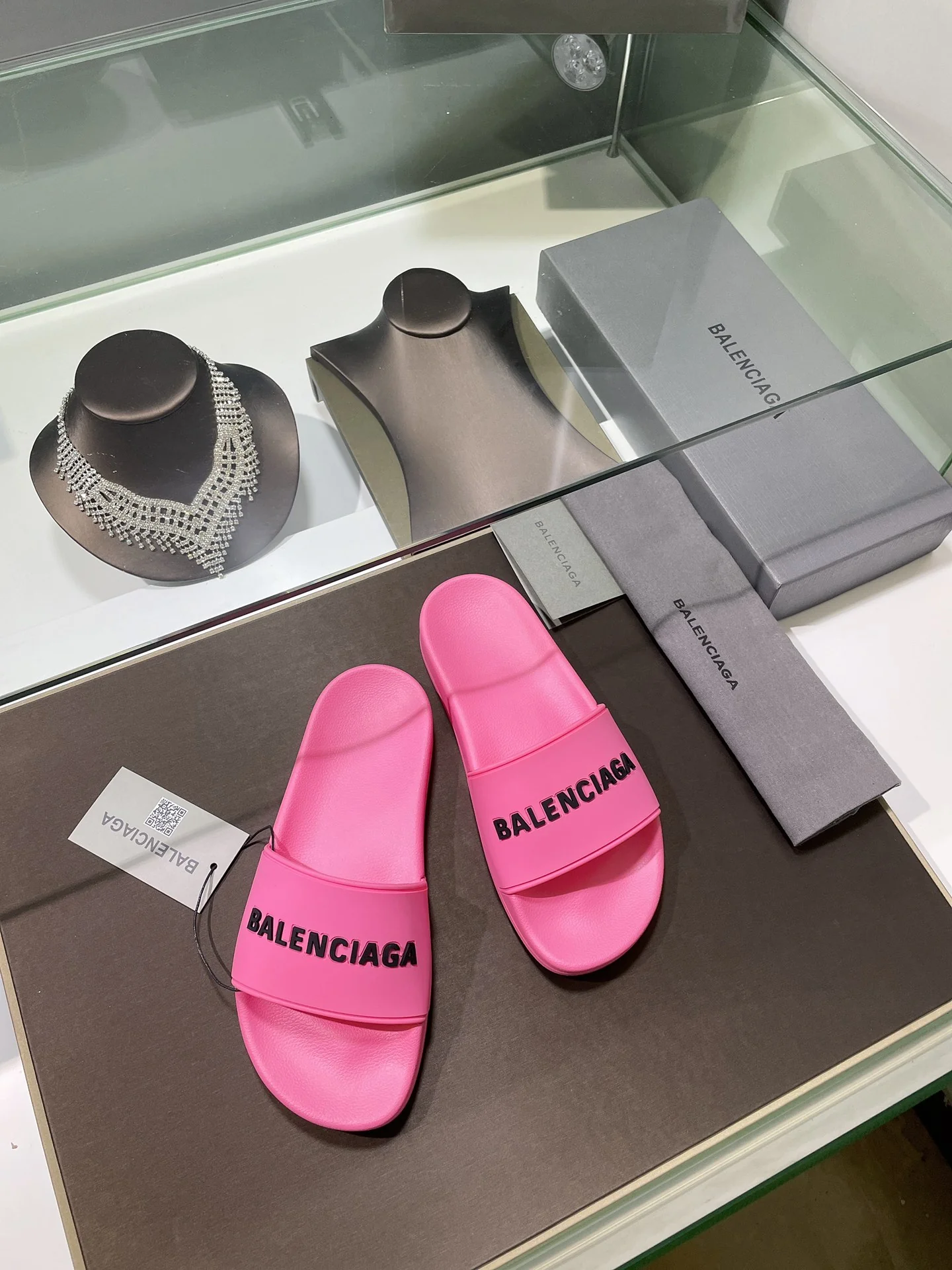 Balenciaga - Новая модель 2022 года - Тапочки с эффектом памяти и улучшенной упругостью - 4