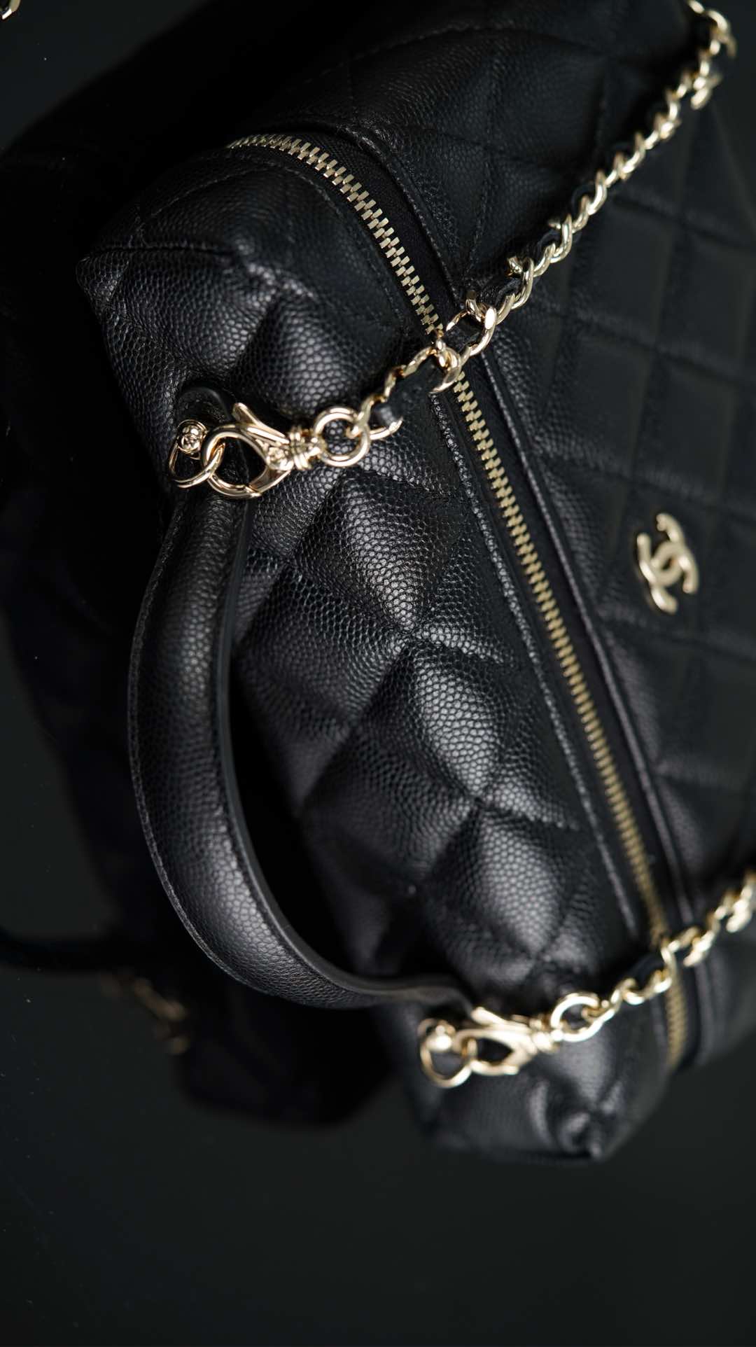 Сумка-ланчбокс Chanel 25c Lychee Beef - черно-золотая